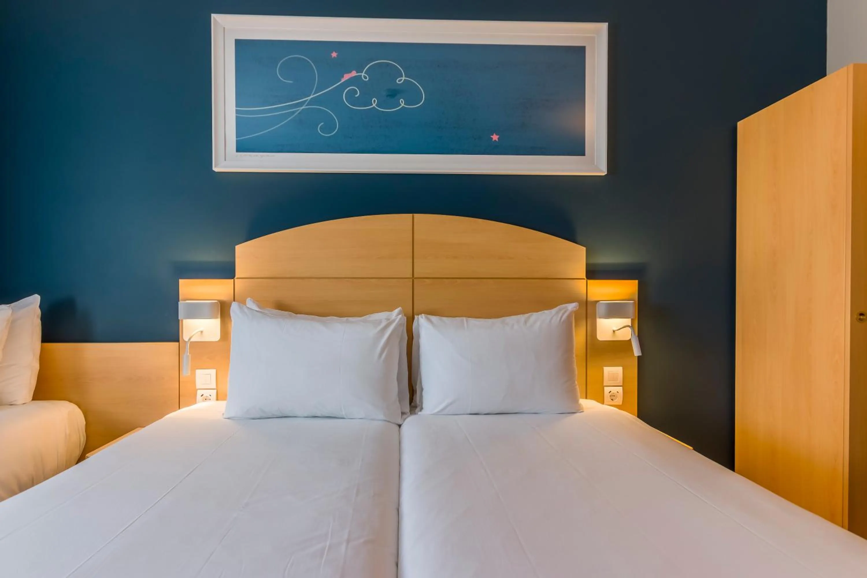 Bed in Travelodge Madrid Alcalá de Henares