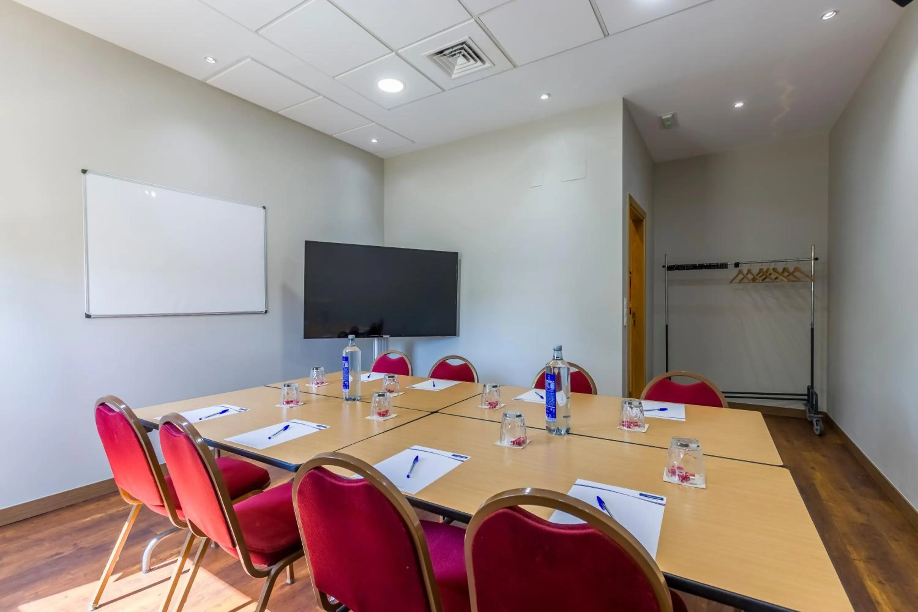 Meeting/conference room in Travelodge Madrid Alcalá de Henares
