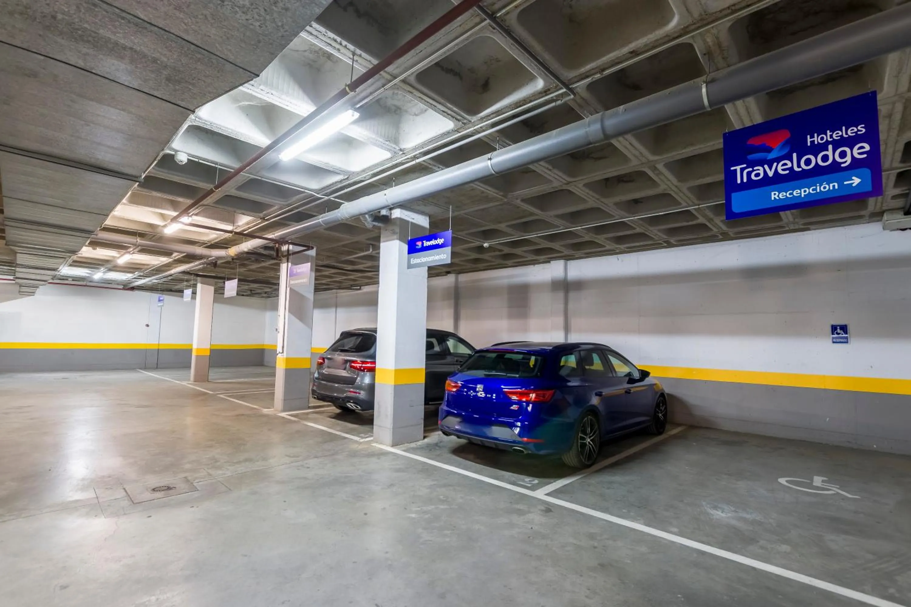 Parking in Travelodge Madrid Alcalá de Henares