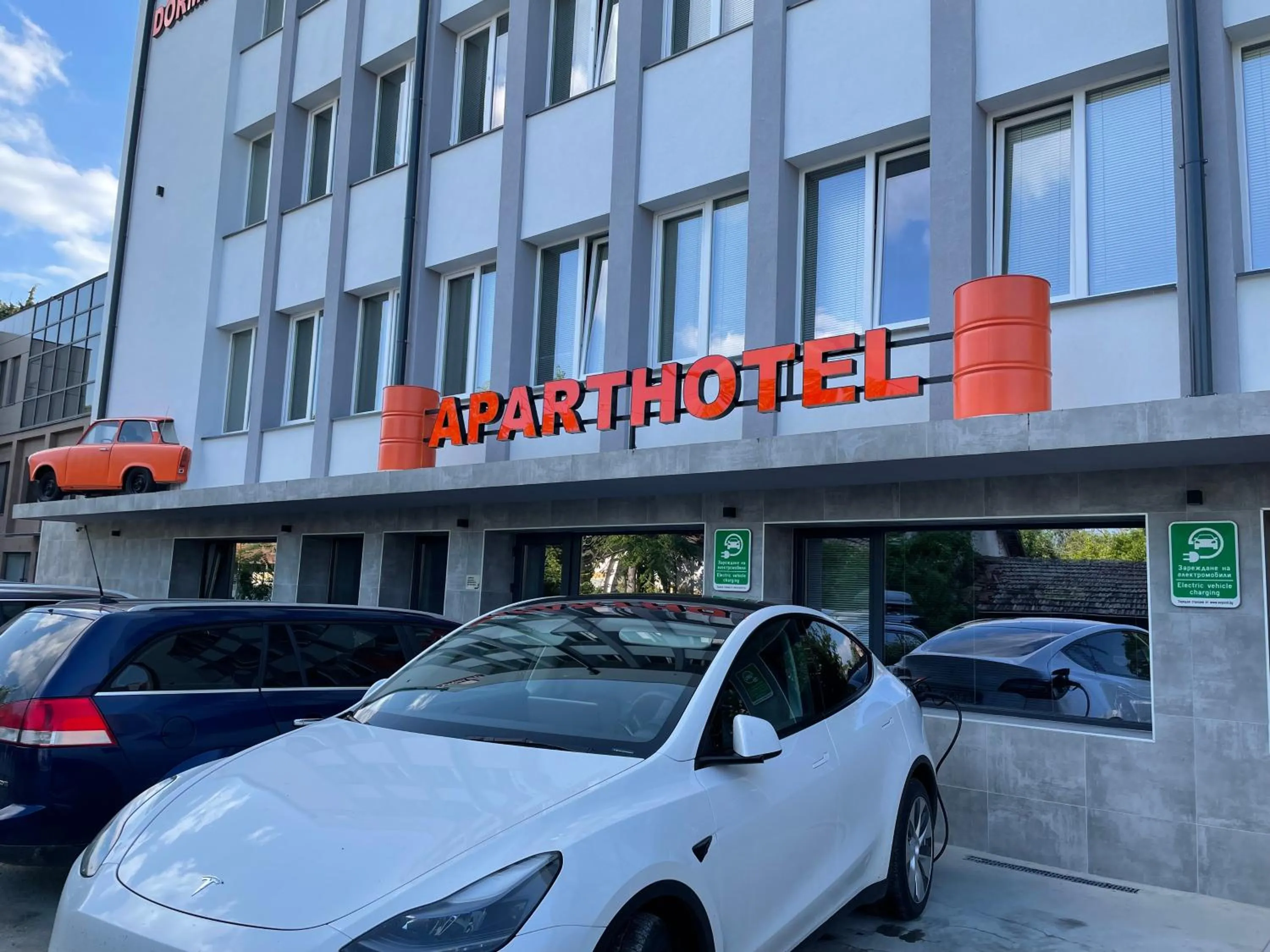 Property building in DORM BG pet-friendly Aparthotel