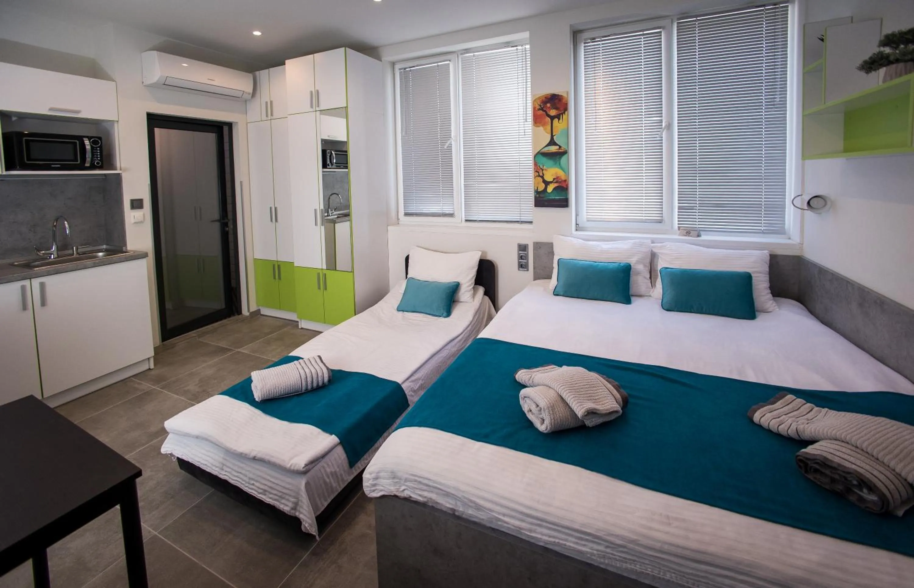 Facade/entrance, Bed in DORM BG pet-friendly Aparthotel