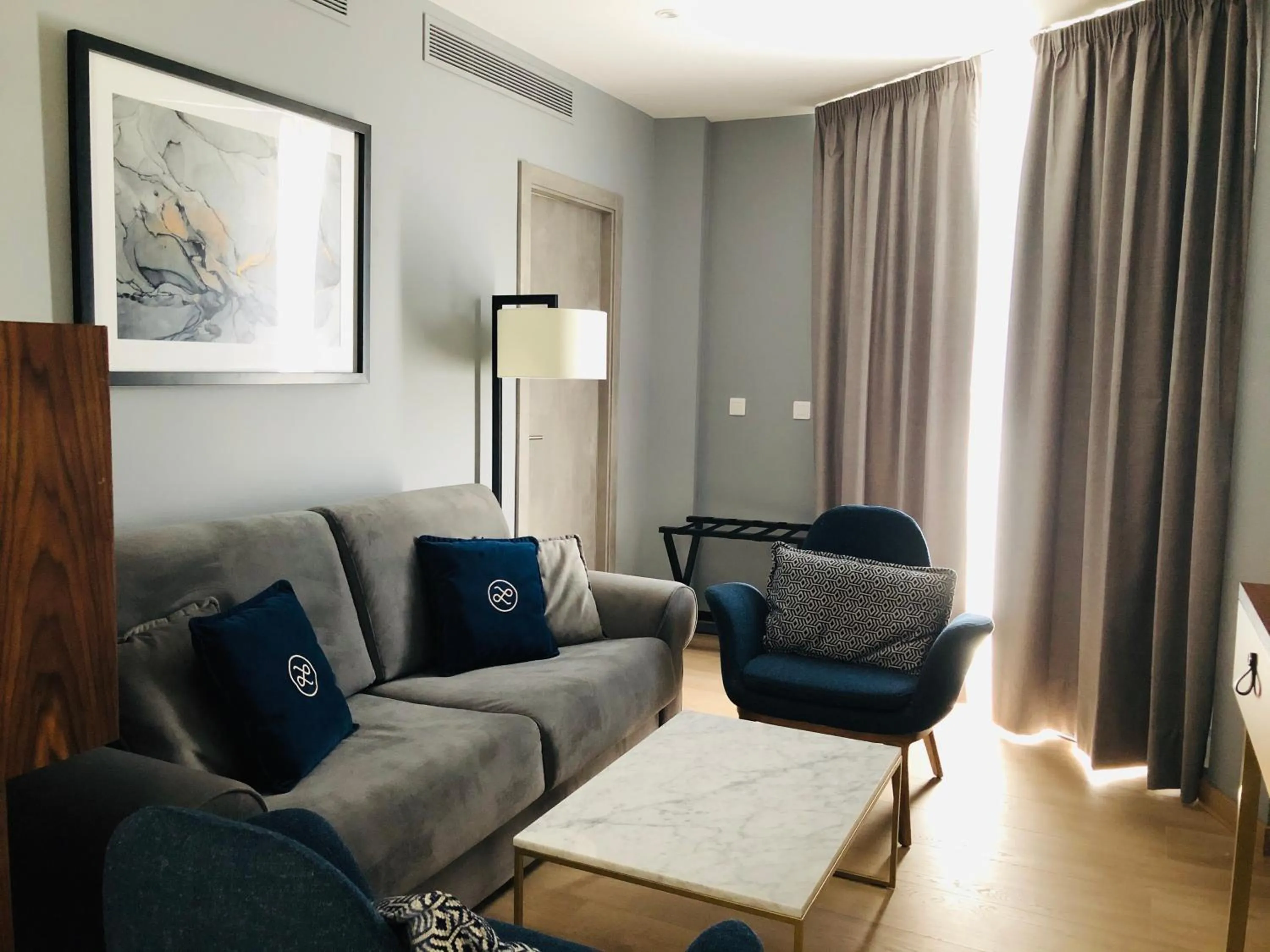 Living room in Hotel Lima - Adults Recommended