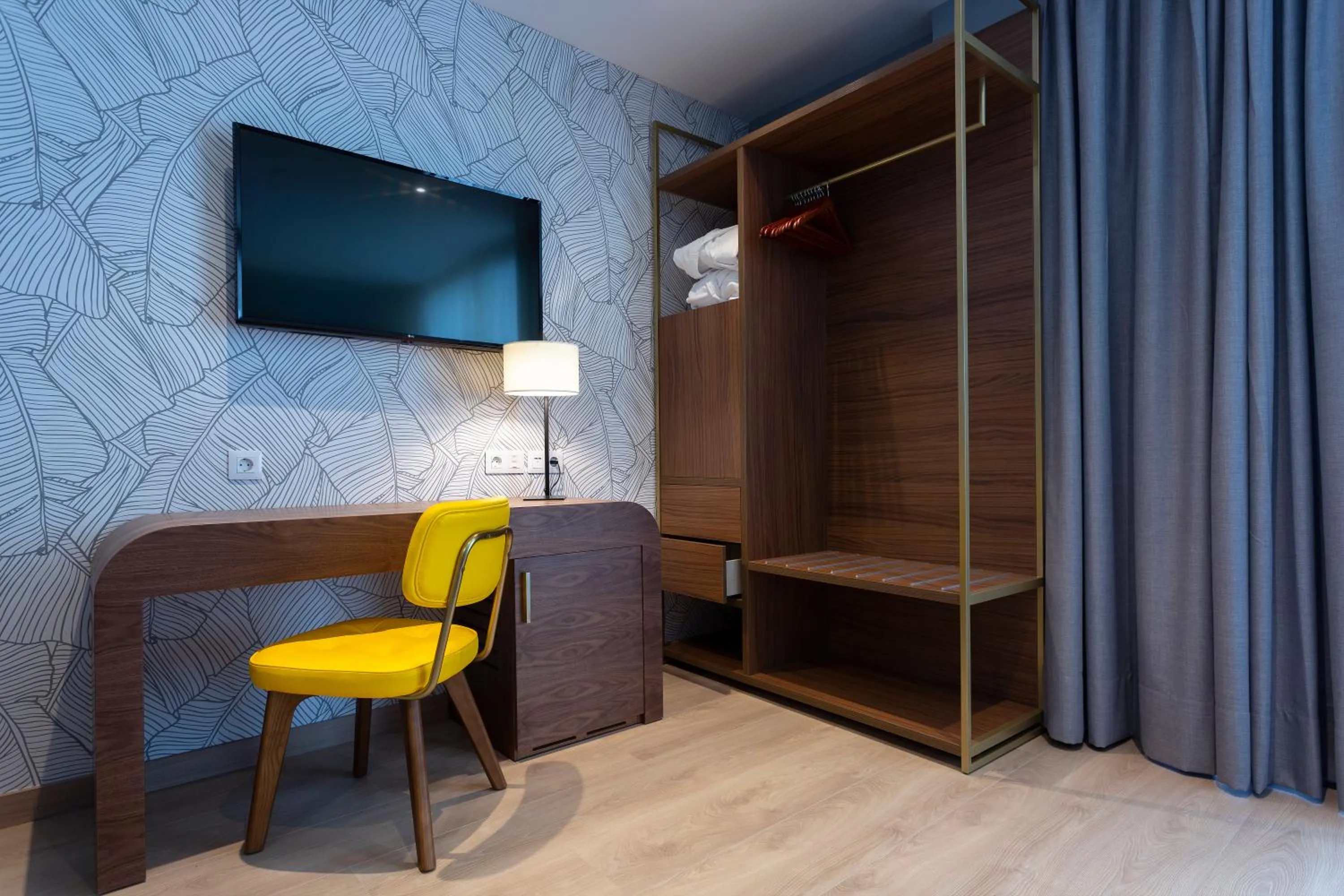 TV and multimedia in Hotel Lima - Adults Recommended