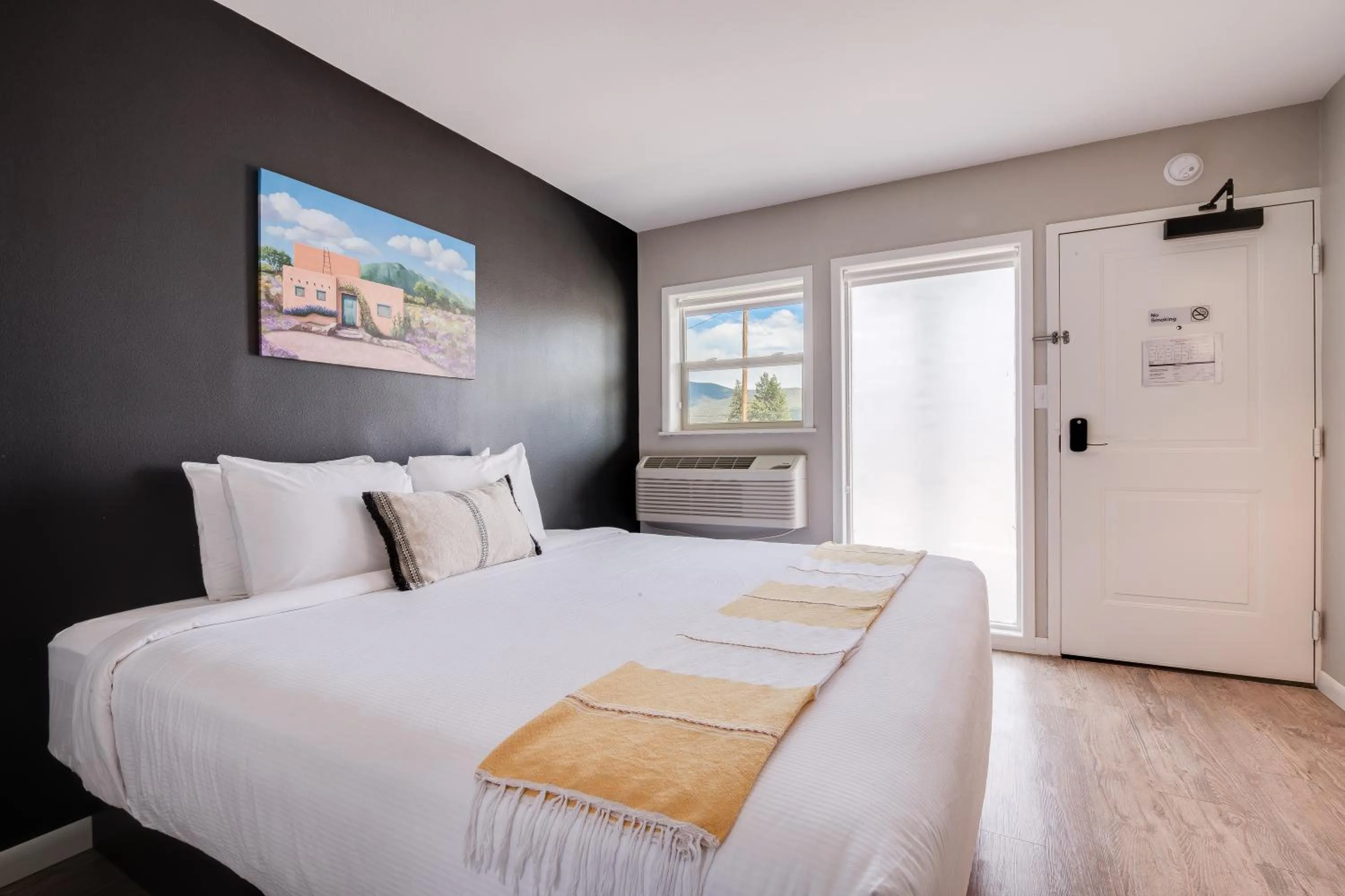 Bed in Taos Motor Lodge