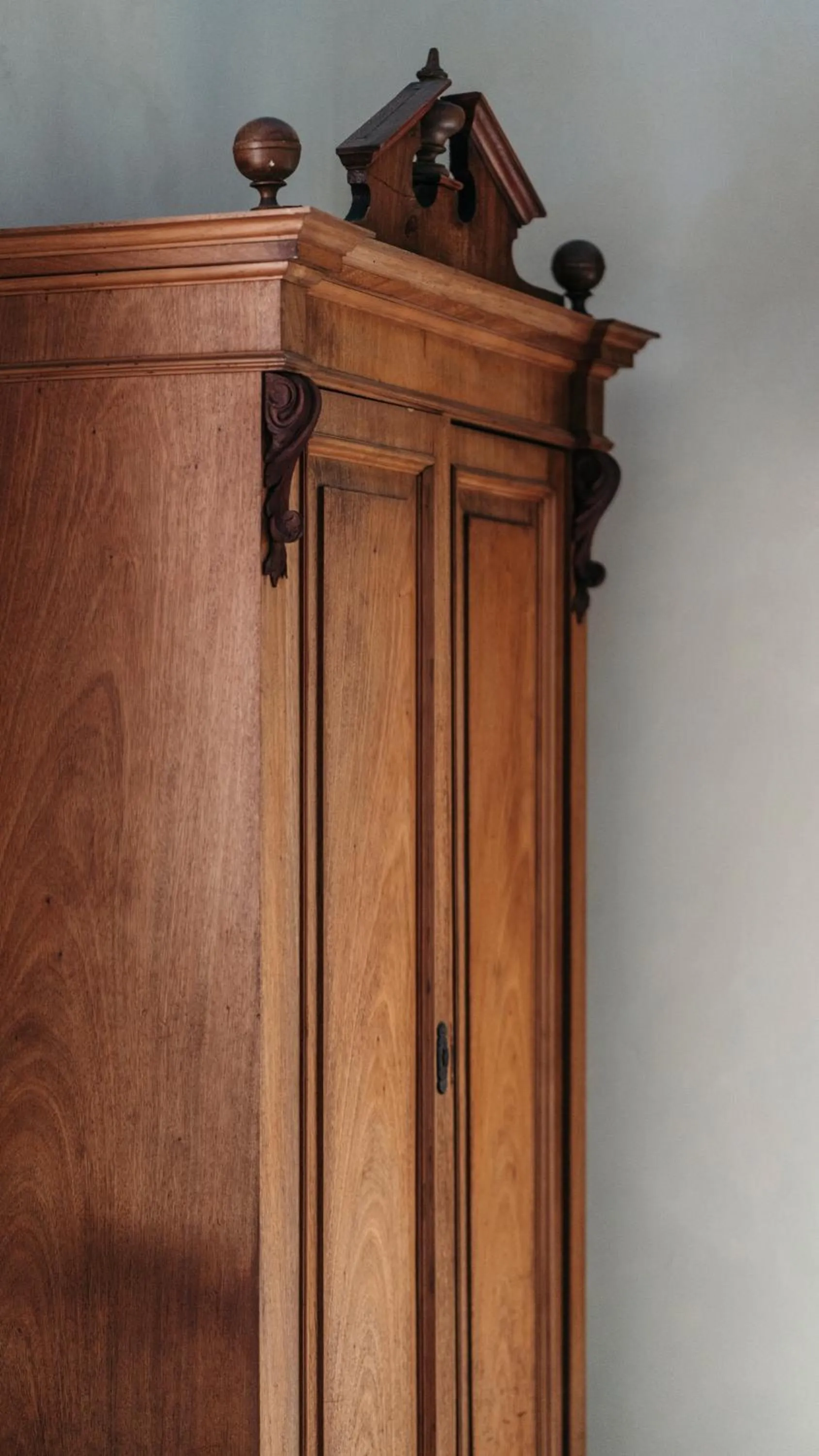 wardrobe in Puleera Boutique Hotel