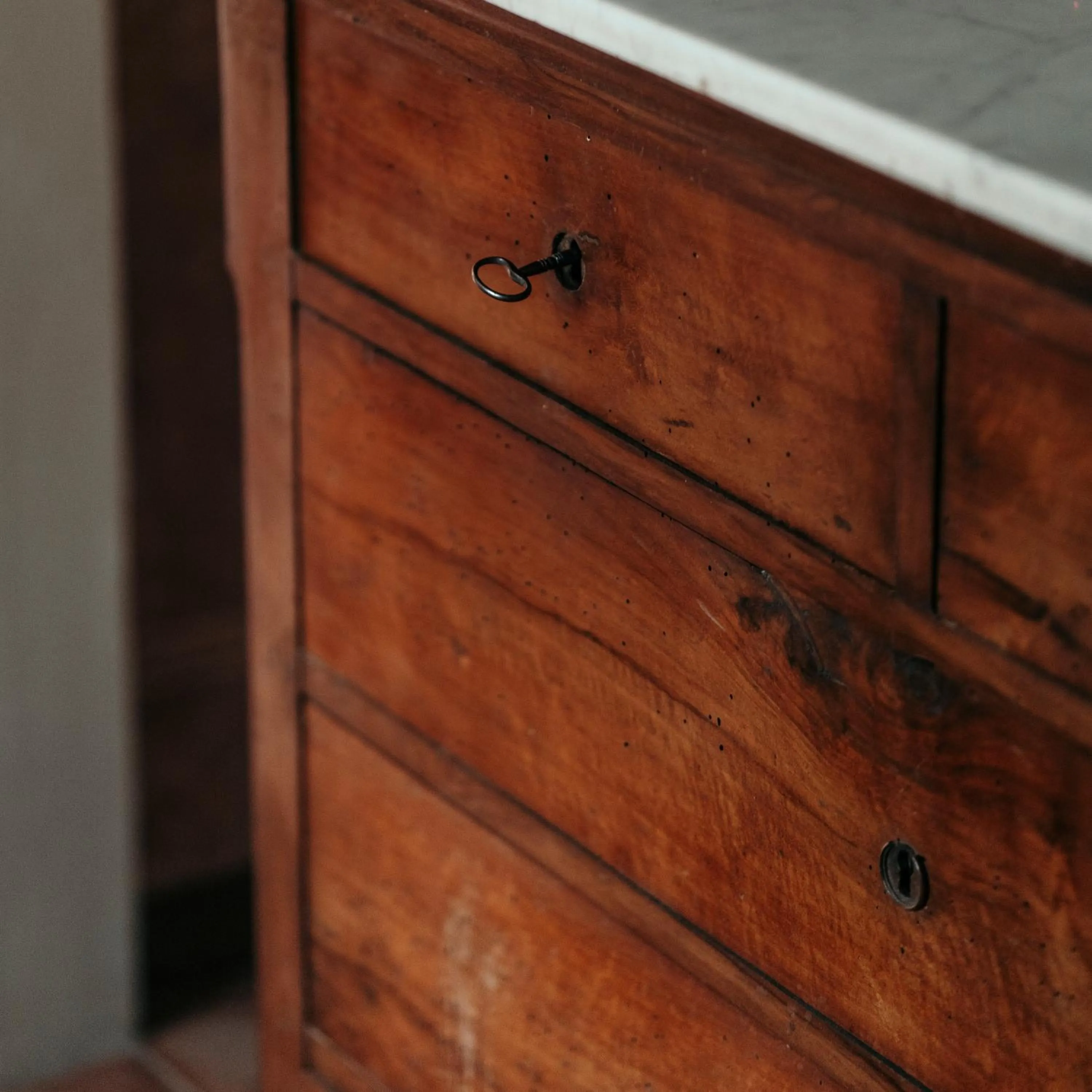 wardrobe in Puleera Boutique Hotel