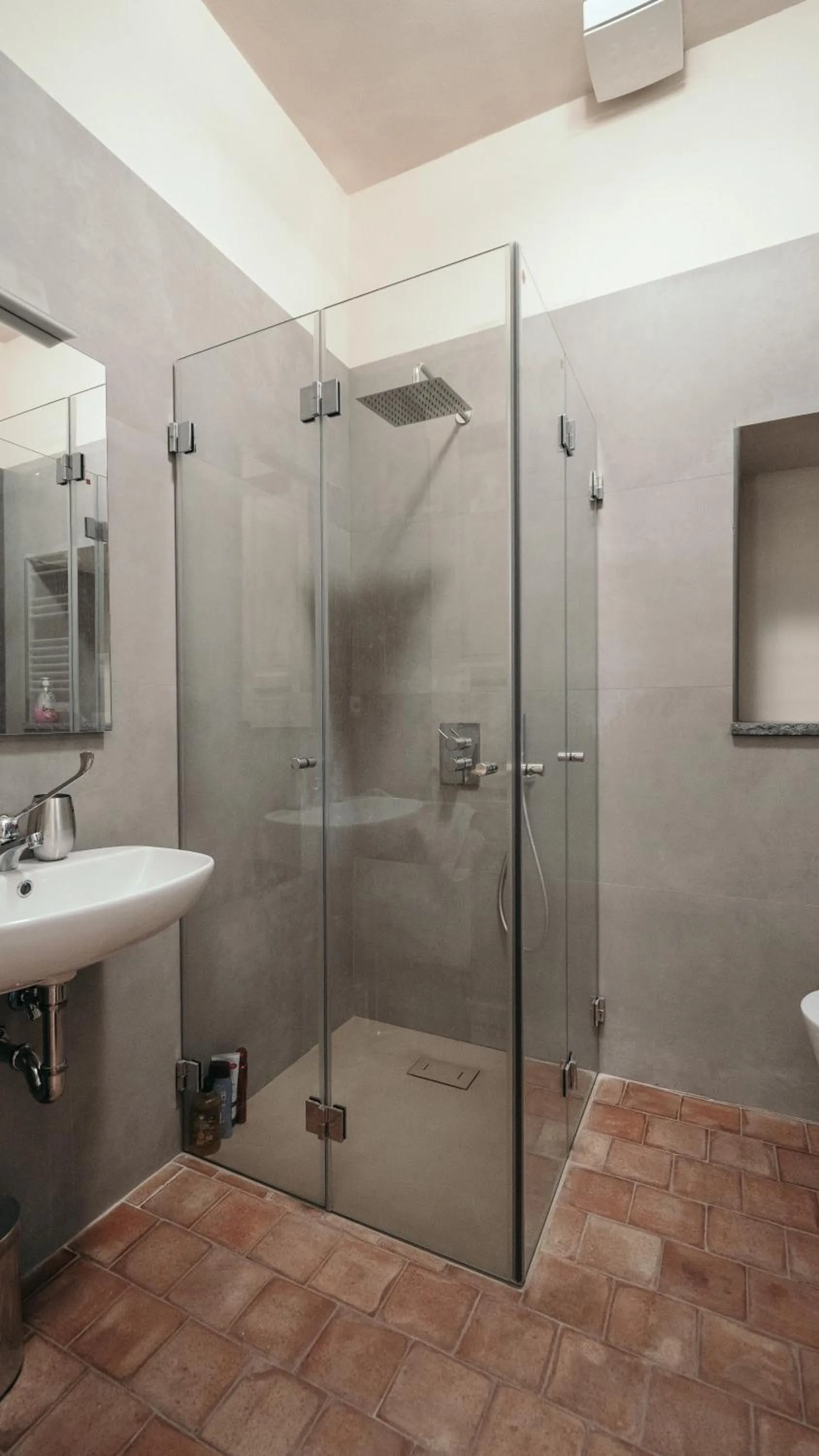 Shower in Puleera Boutique Hotel