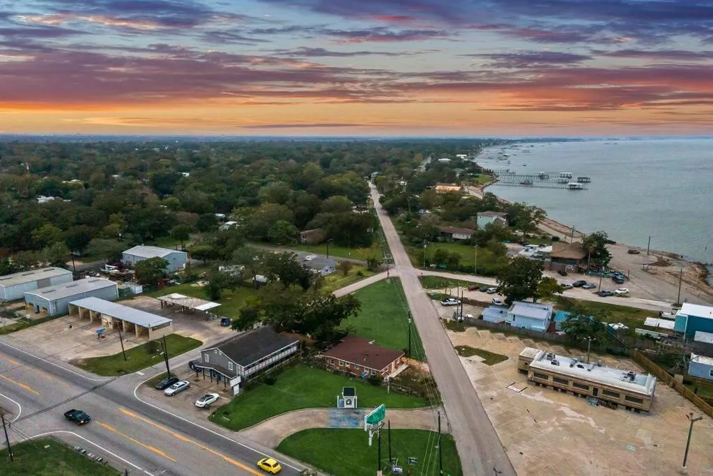Neighbourhood in Sunnyside Retreat