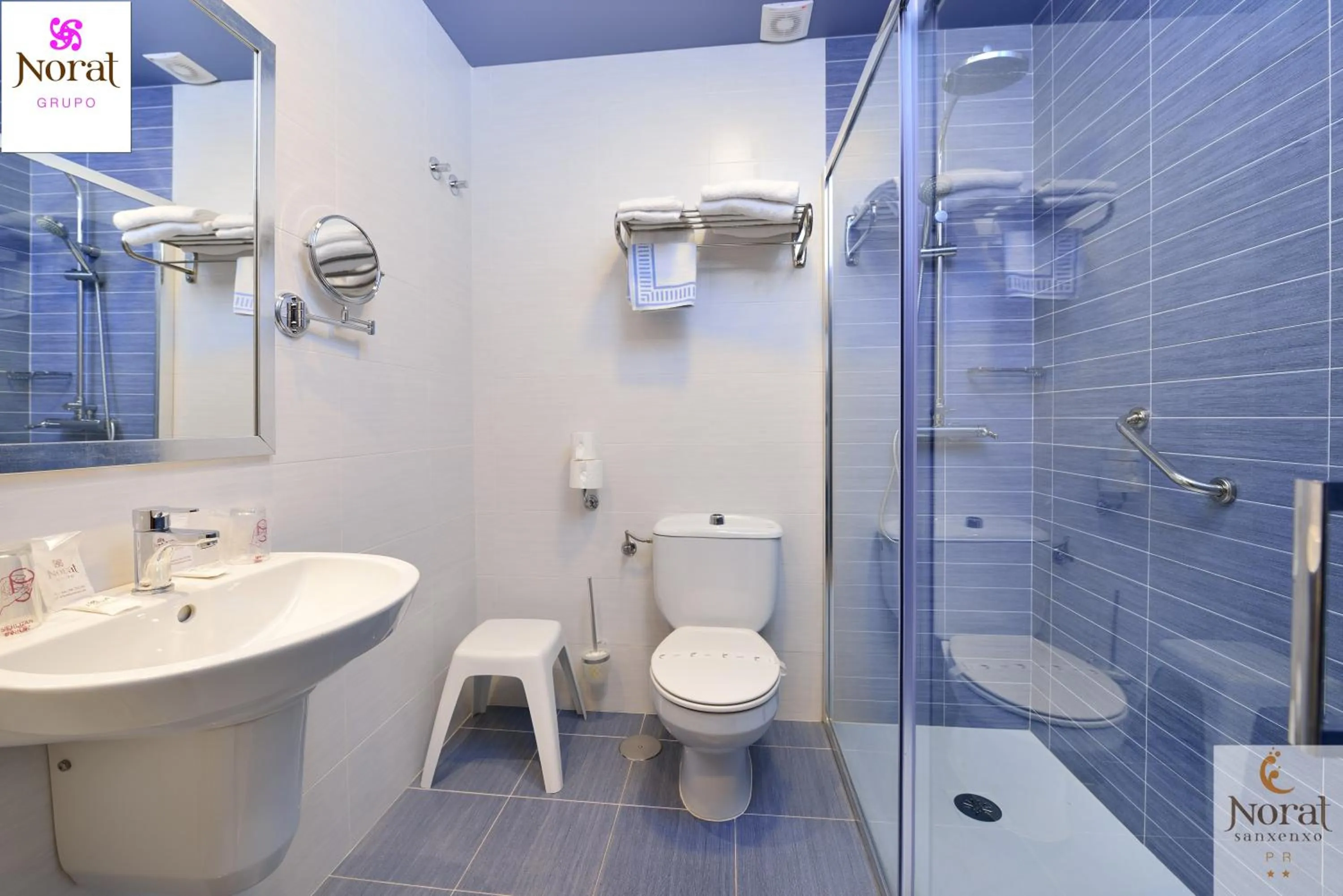 Bathroom in Nuevo Norat Sanxenxo