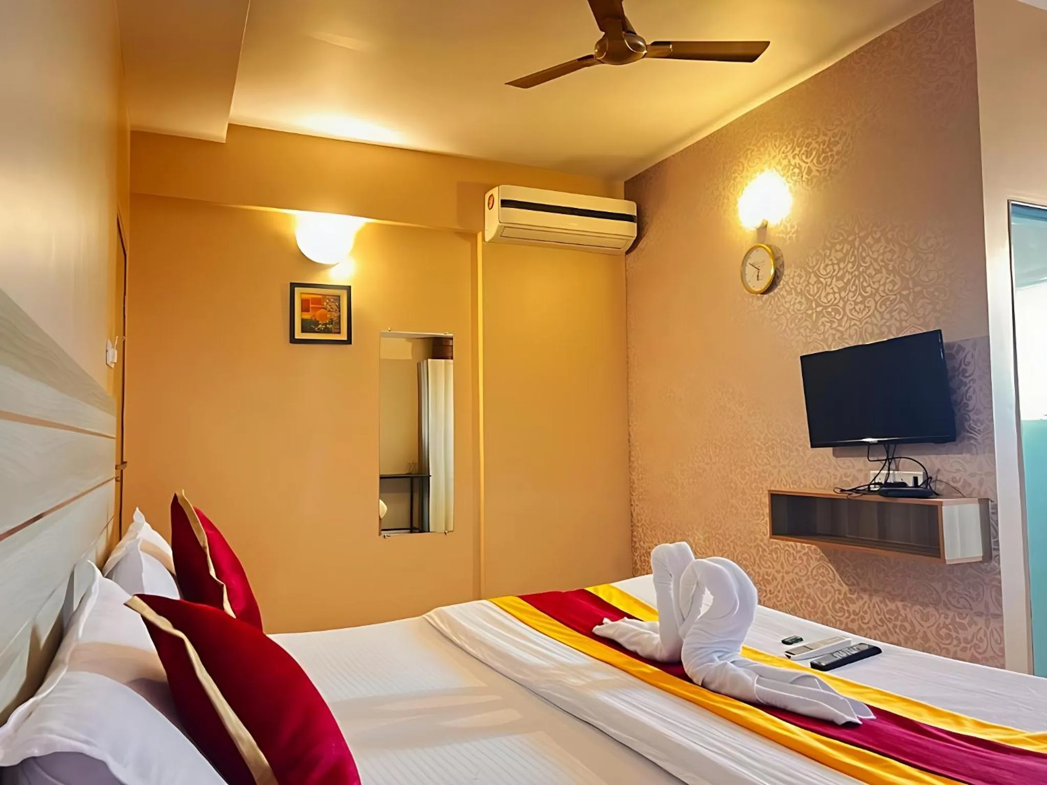 Bed in Hotel Gaurav Residency