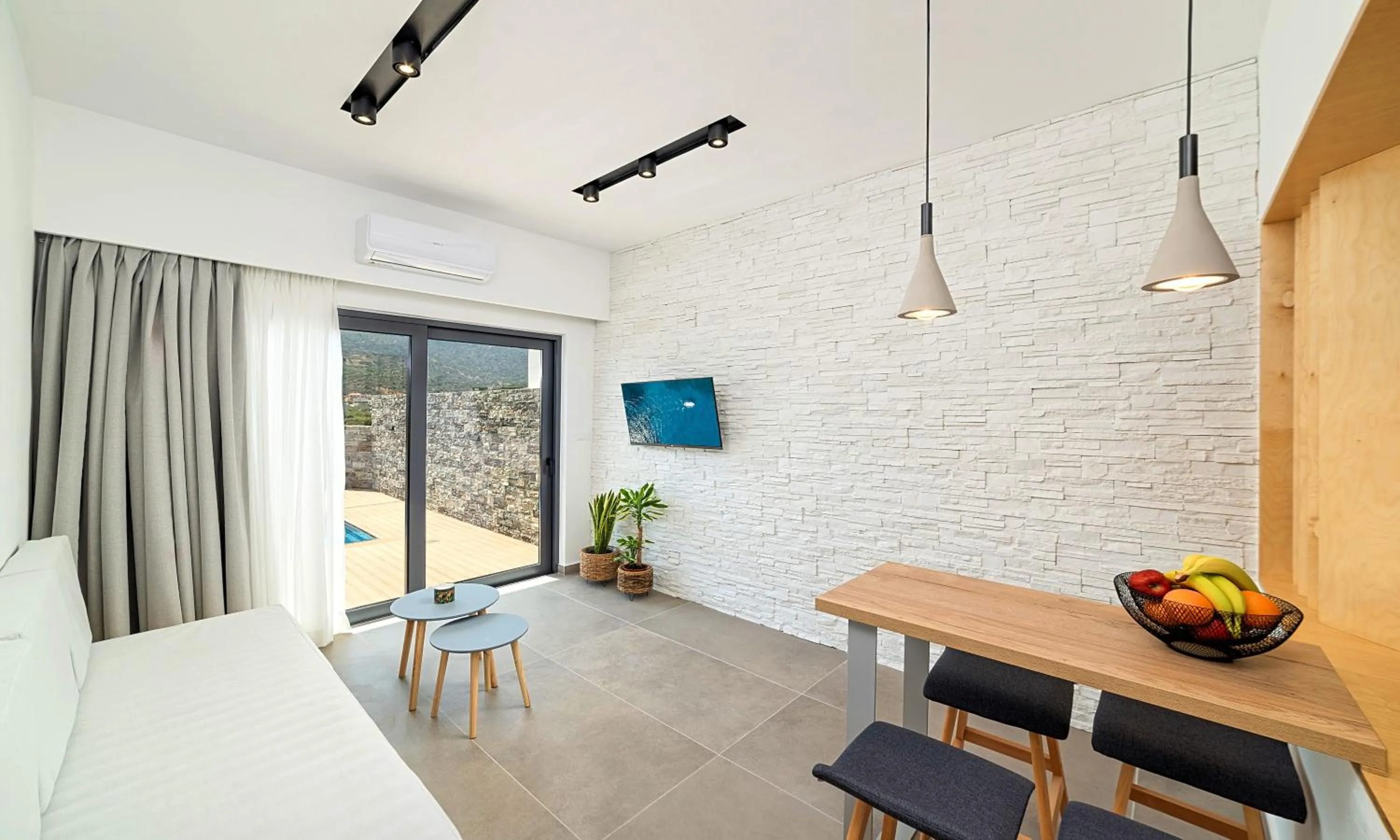 TV and multimedia in Aelia Suites