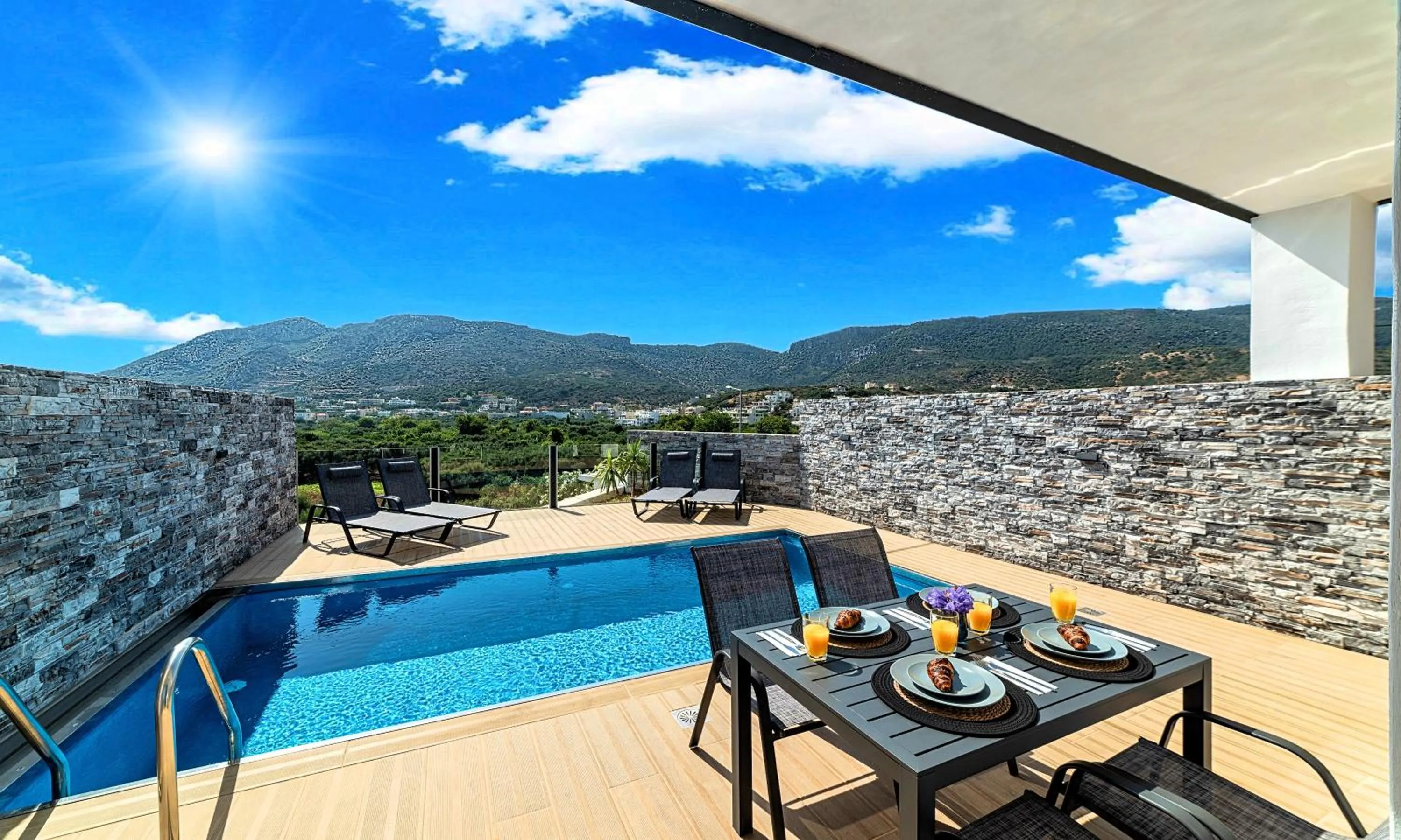 Patio in Aelia Suites