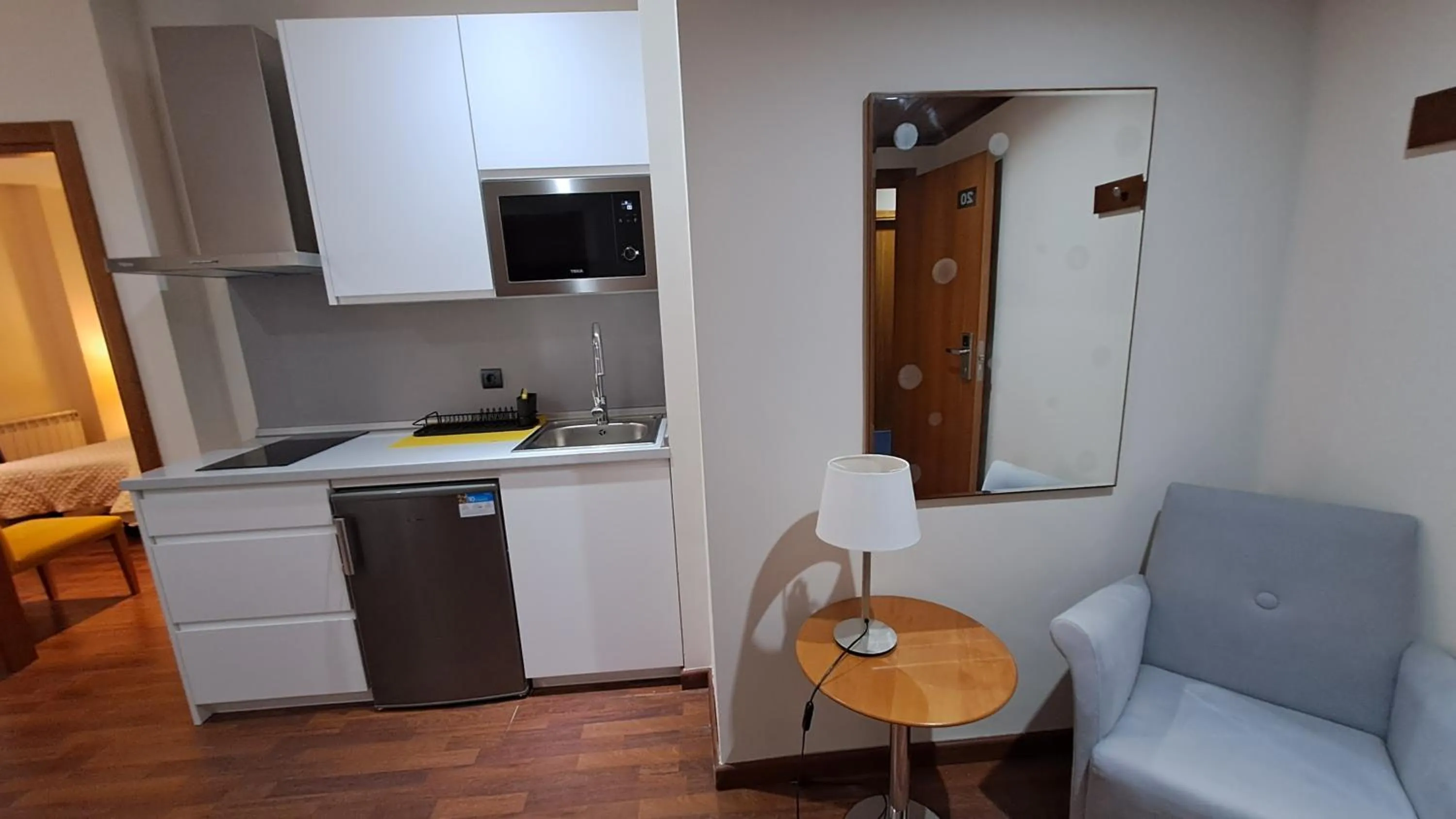 Kitchen or kitchenette in Hotel Suite Camarena