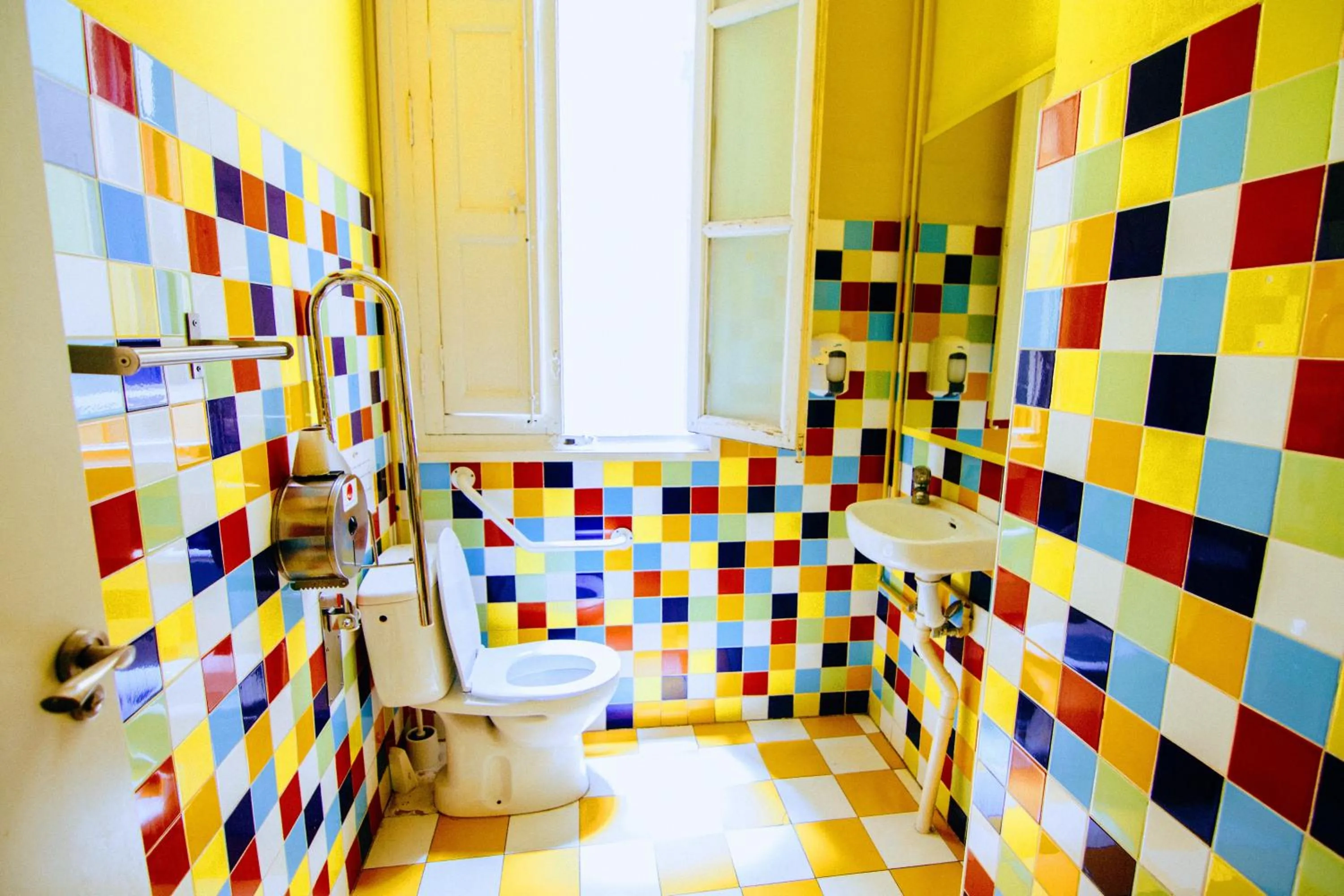 Bathroom in Red Nest Hostel