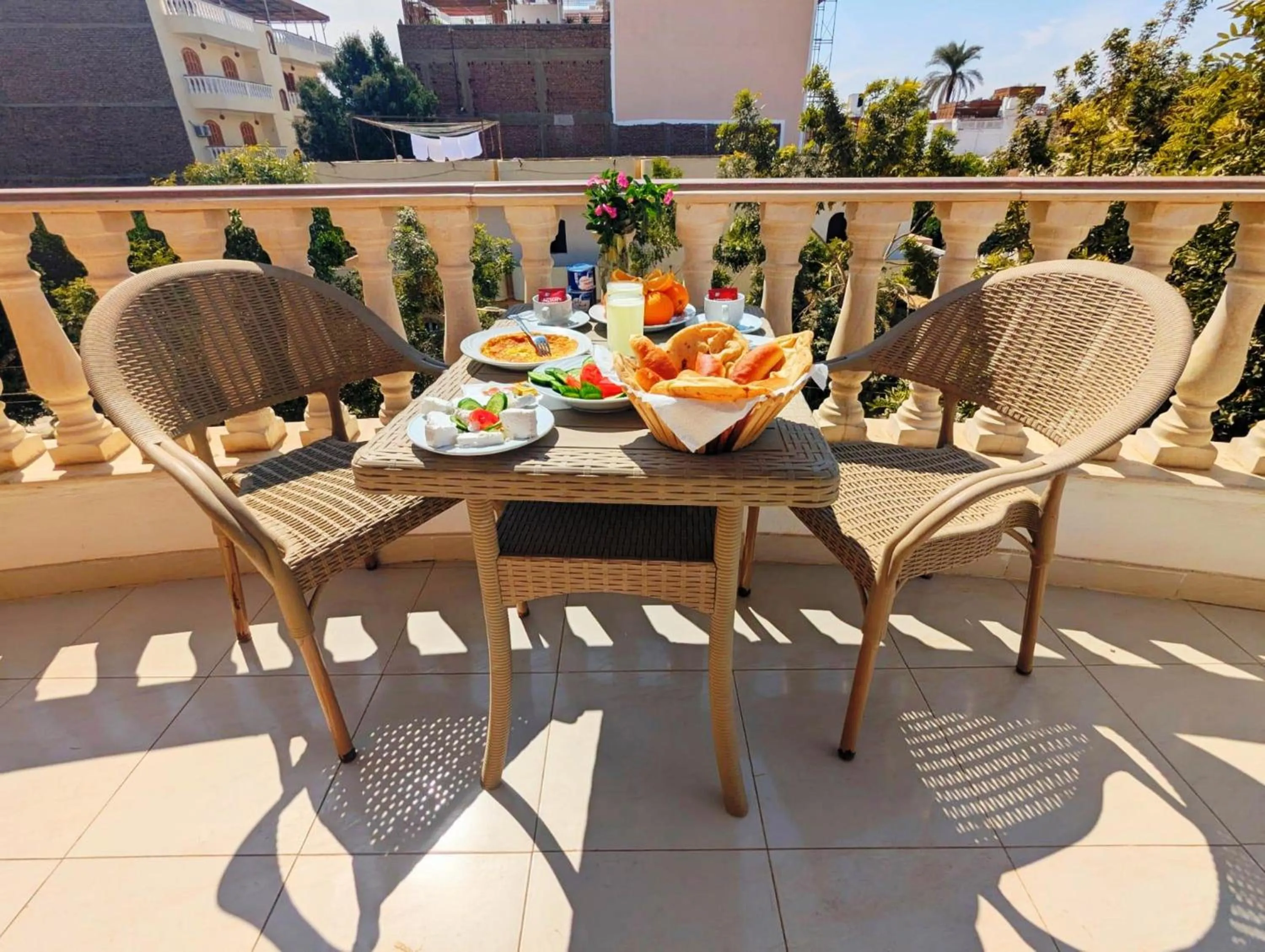 Food and drinks in Mikhaila Guest House