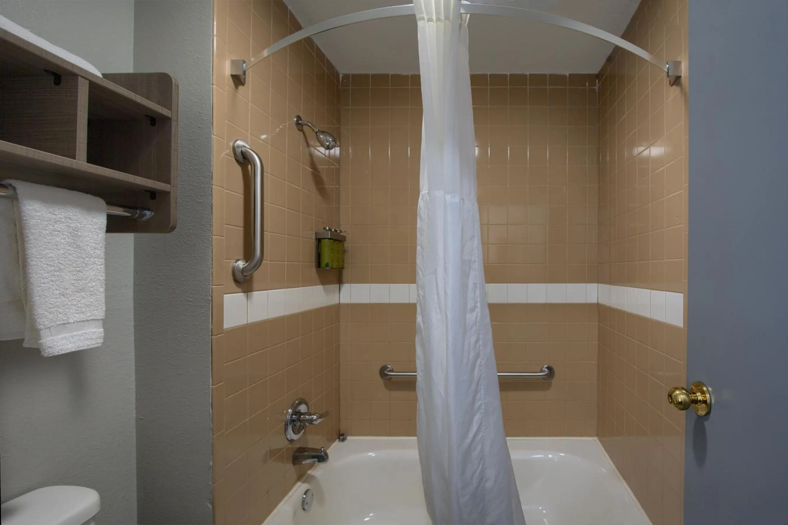 Bathroom in Hot Springs Village Inn