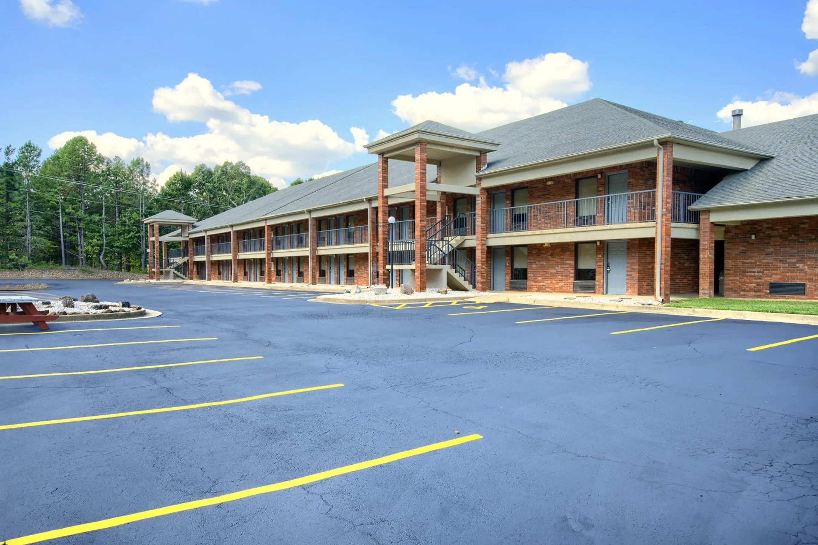 Property building in Hot Springs Village Inn