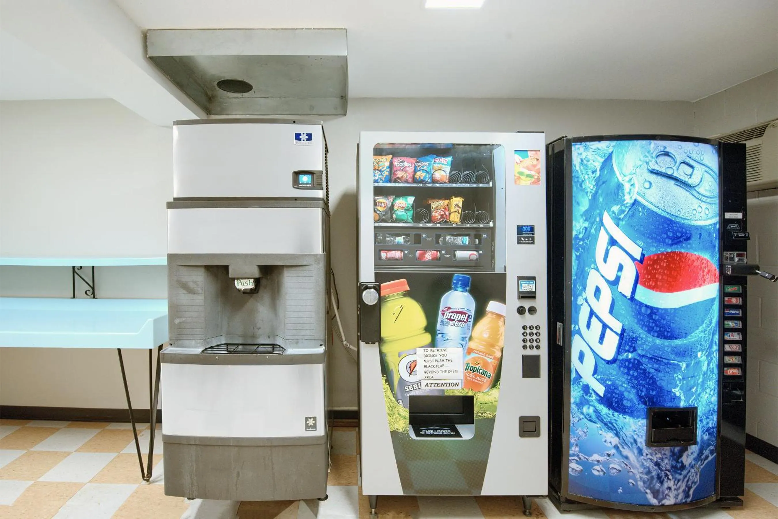 vending machine in Hot Springs Village Inn