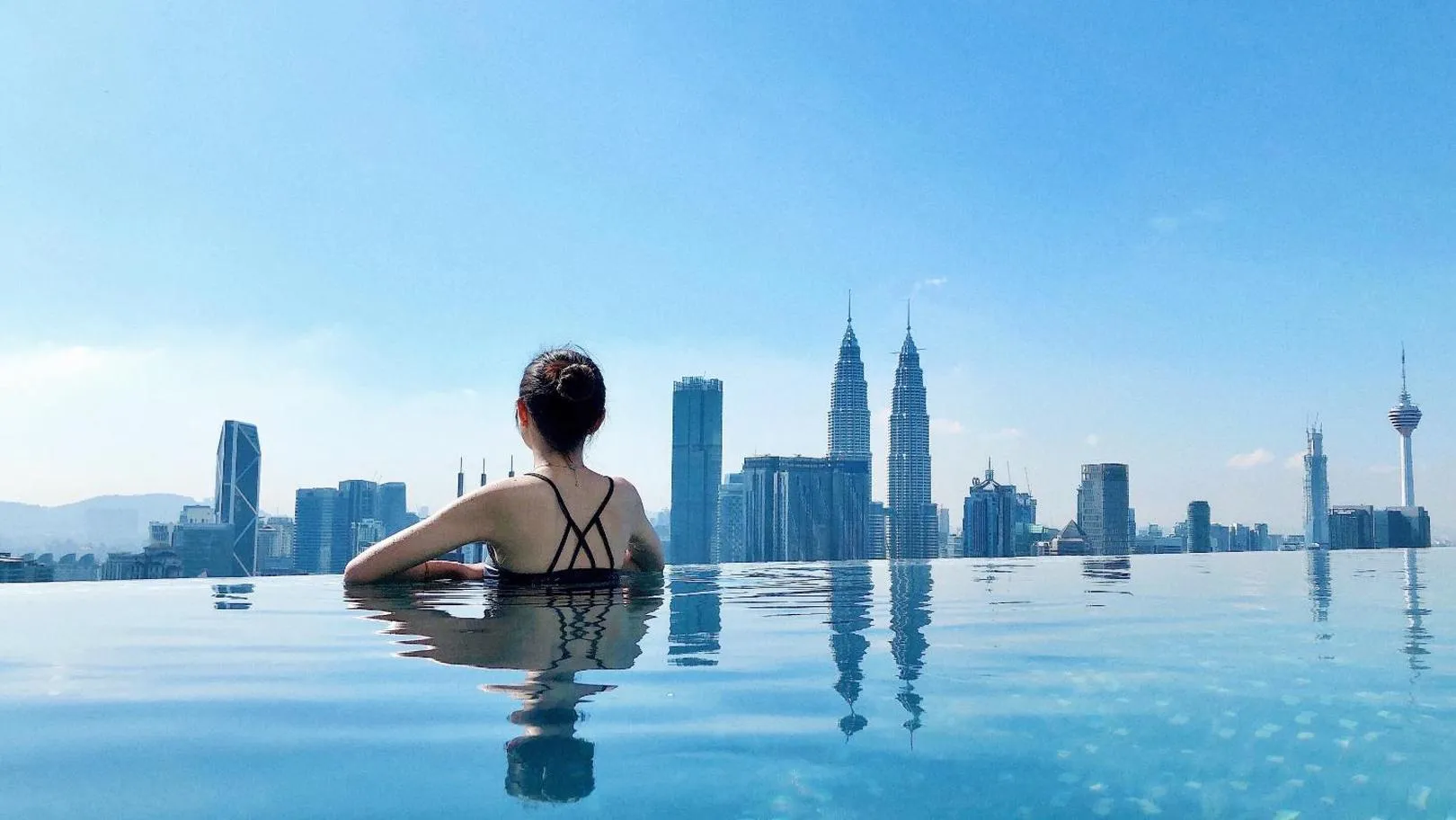 Swimming pool in Expressionz Professional Suites by AURORA SUMMER SUITES