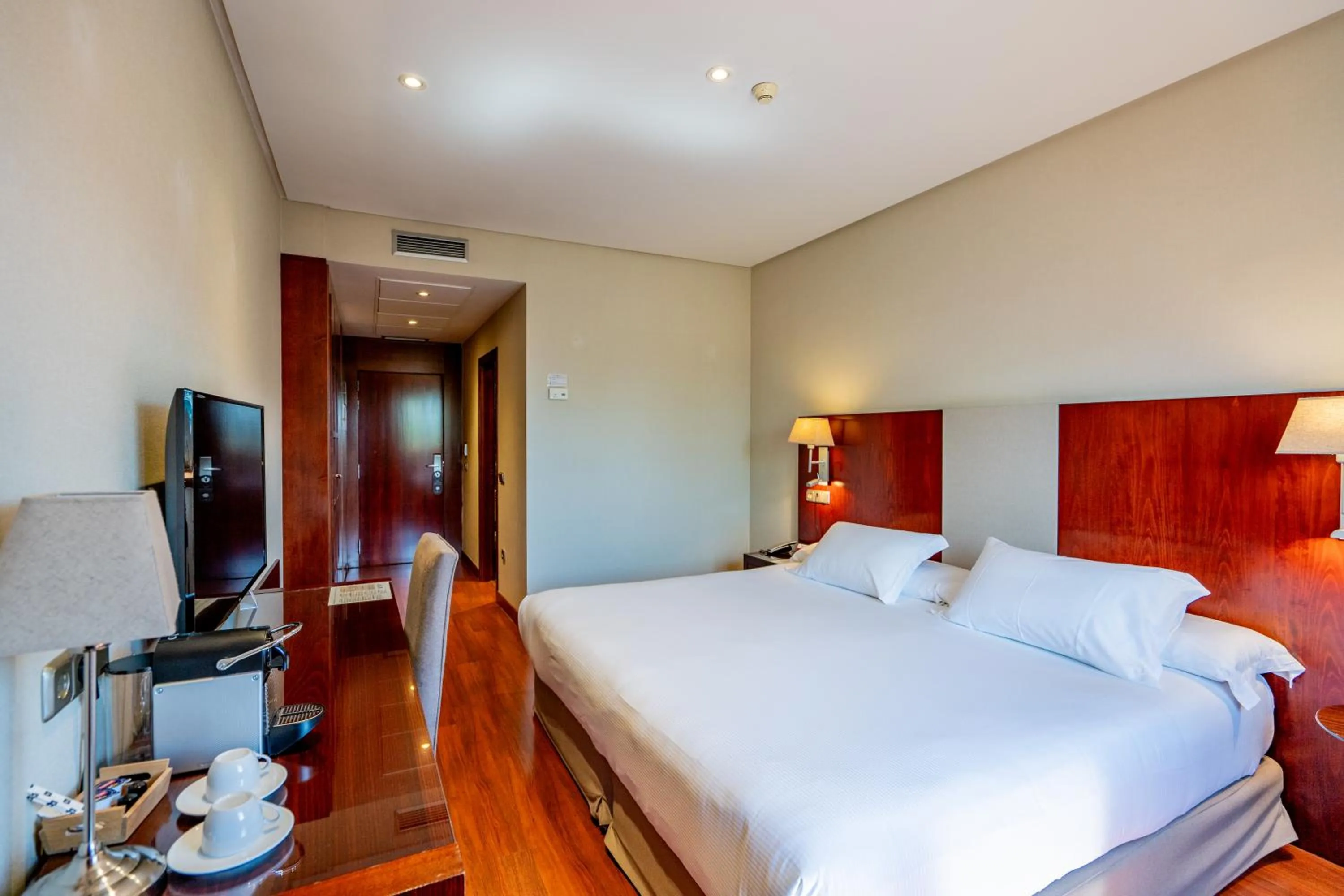 Bedroom, Bed in Hotel Attica21 Las Rozas