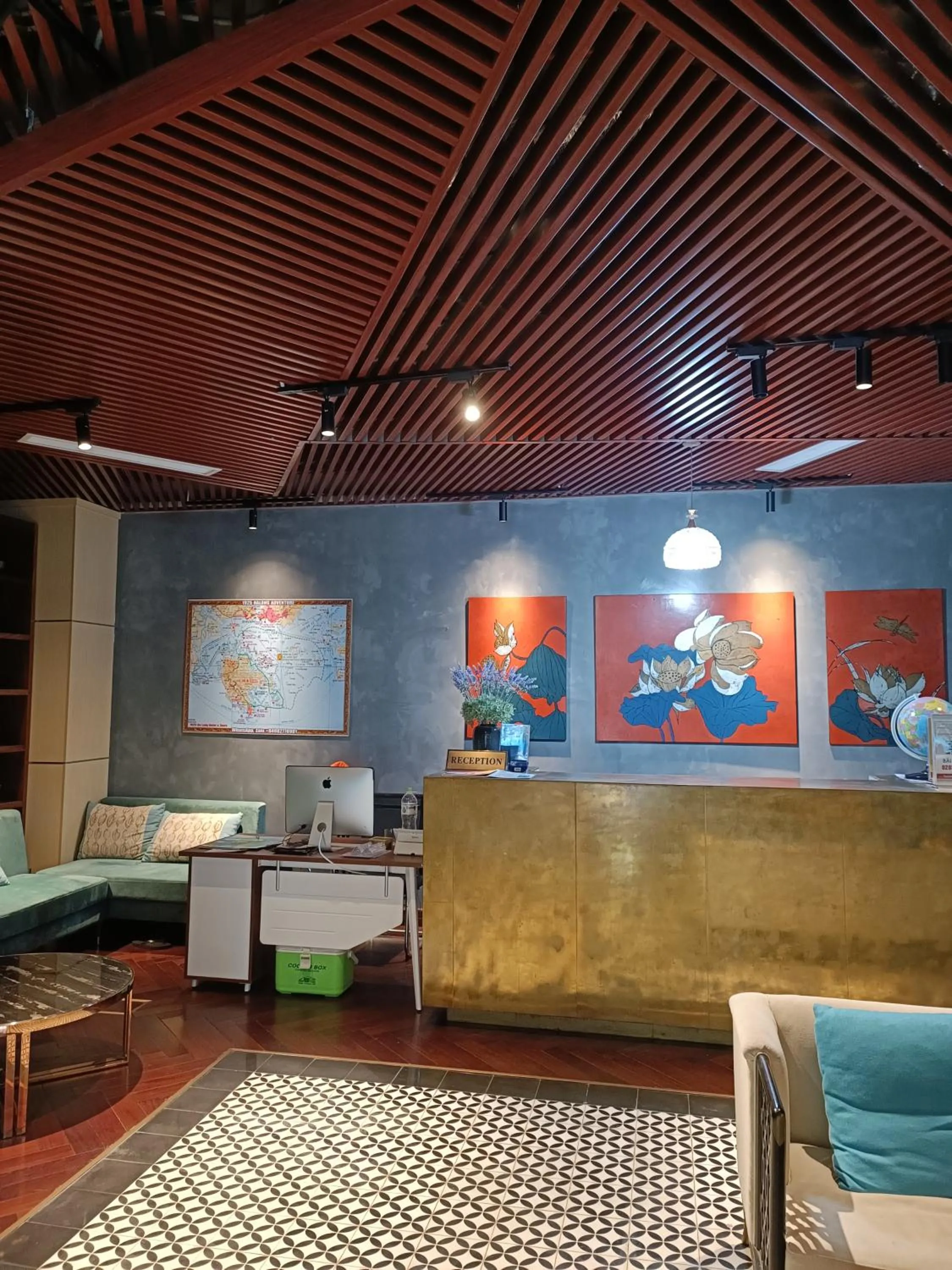 Lobby or reception in 1925 Ha Long Hotel