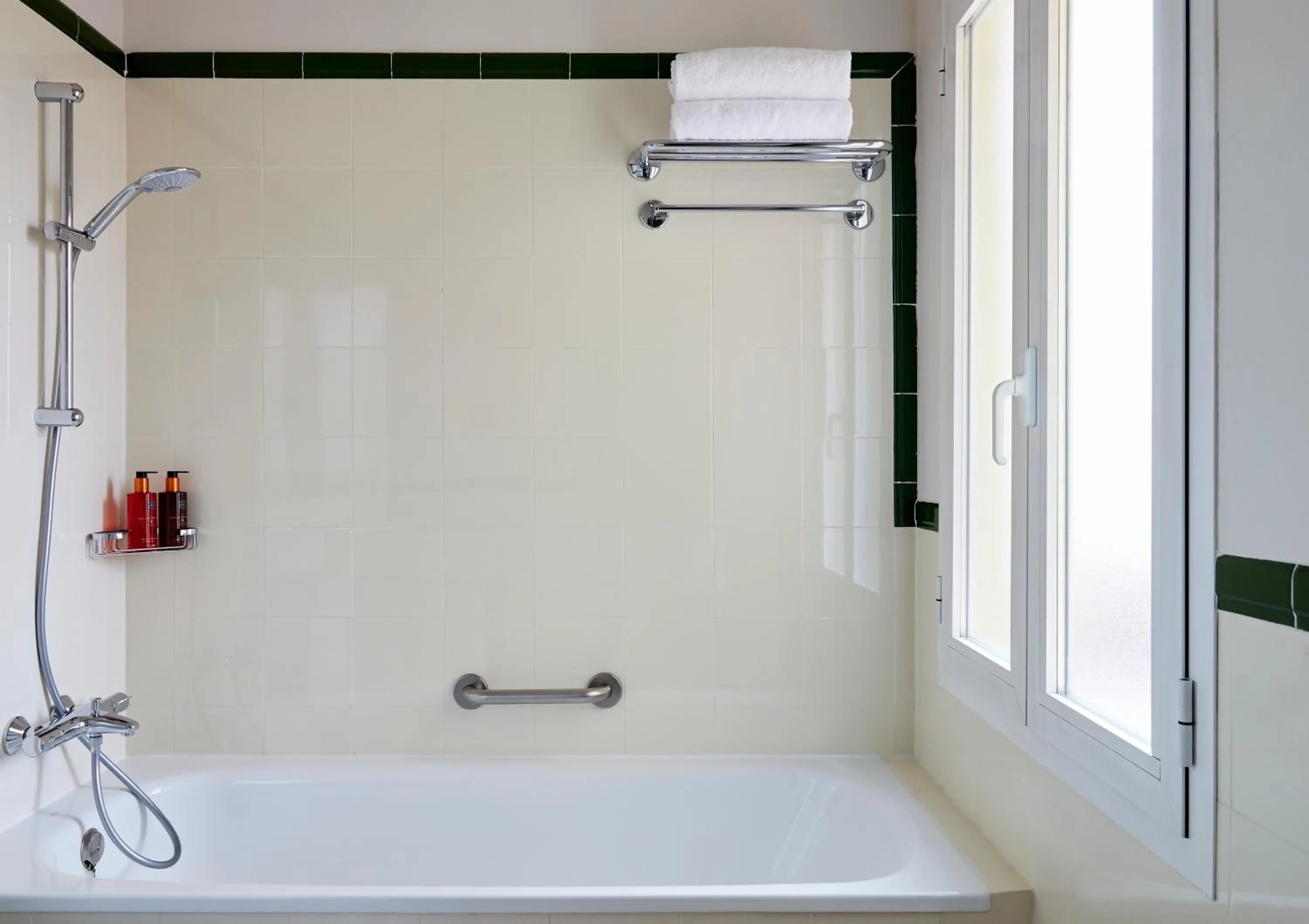 Bathroom in Hotel Indigo Madrid - Princesa by IHG