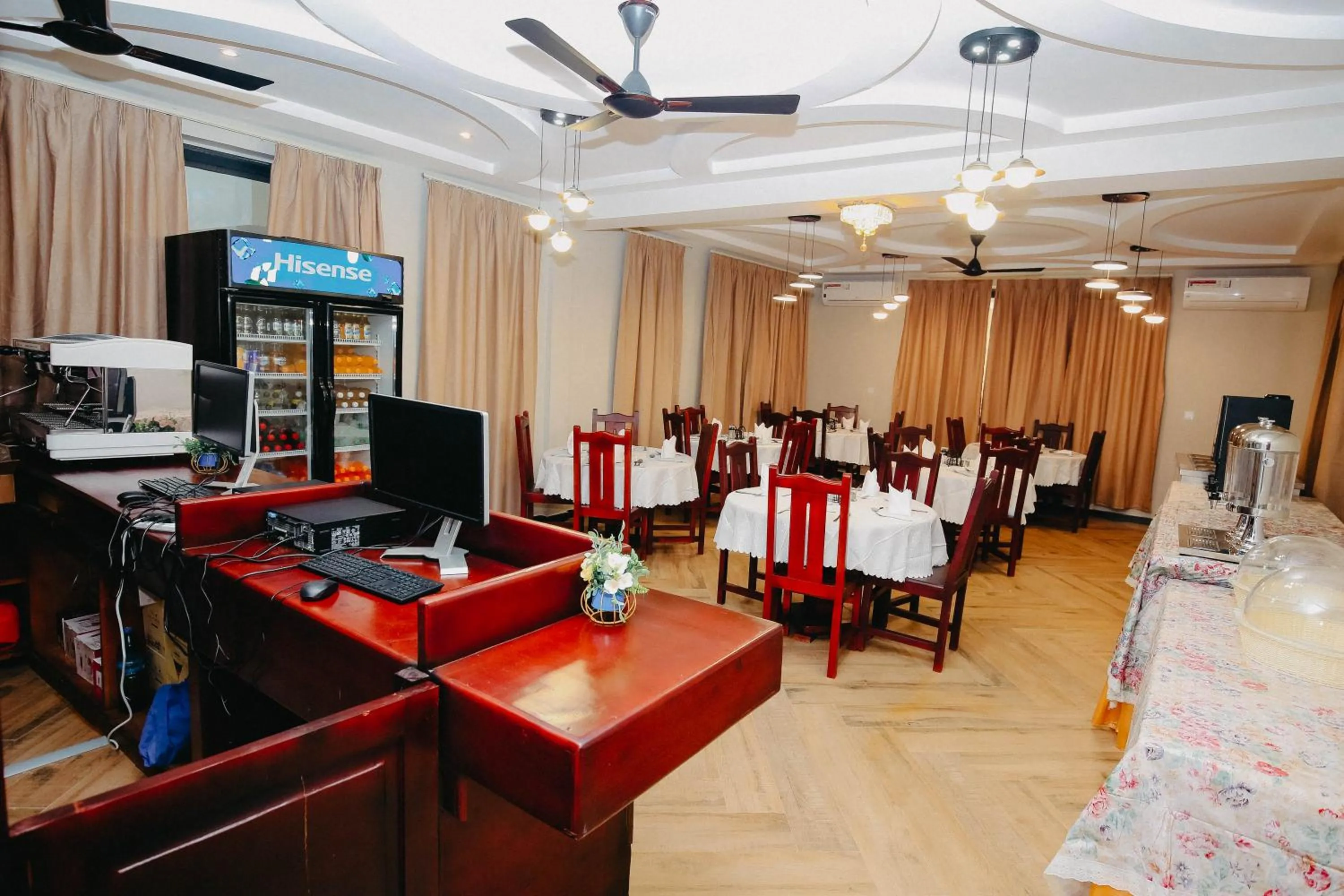Restaurant/places to eat in Inoga Luxury Hotel