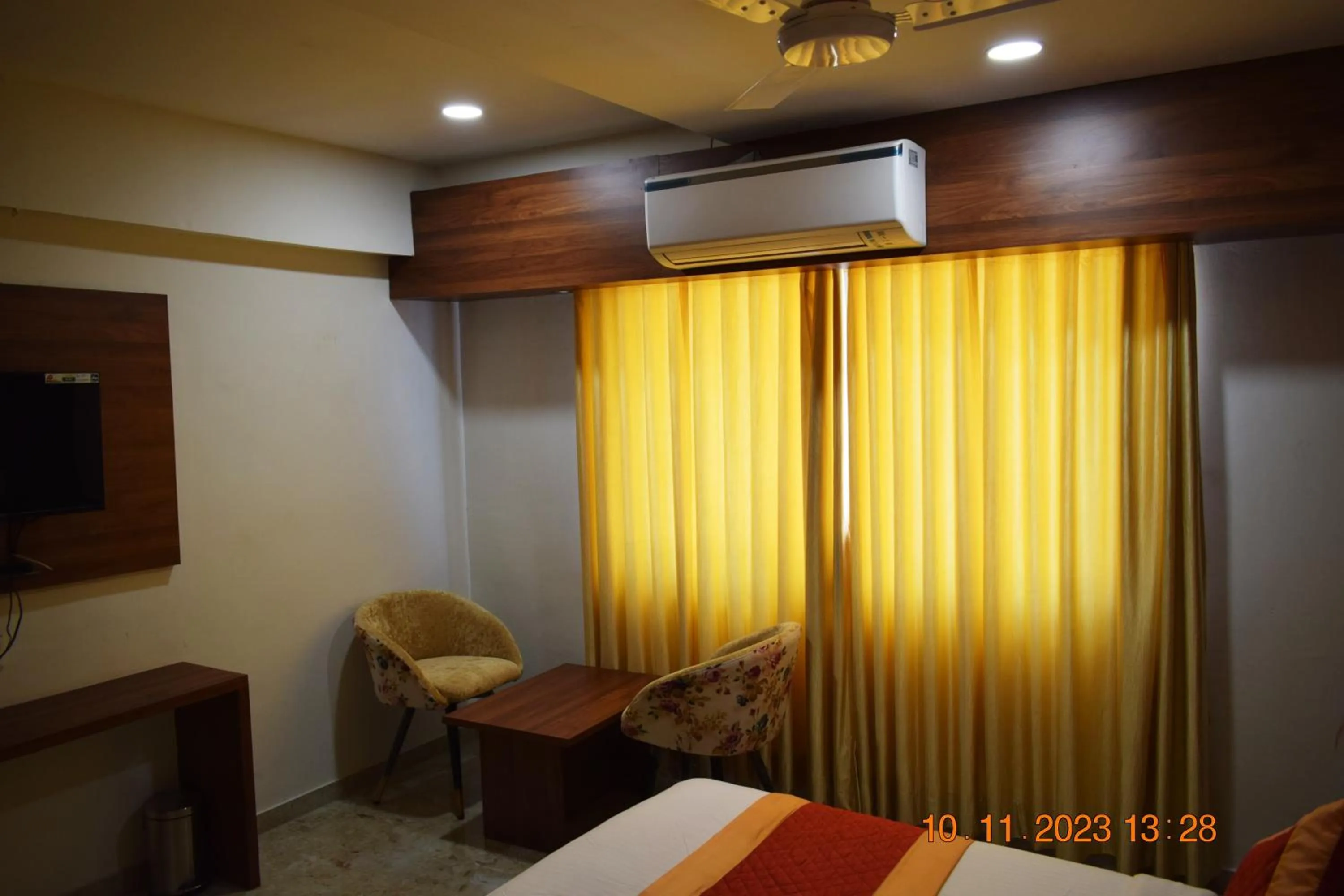 Bedroom in LEELA BIZOTEL