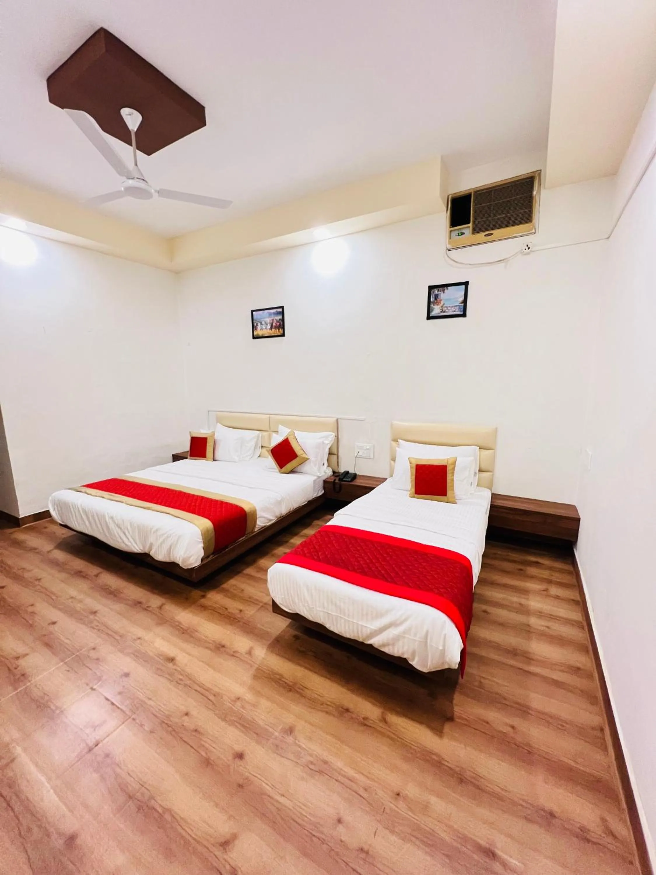 Bed in LEELA BIZOTEL