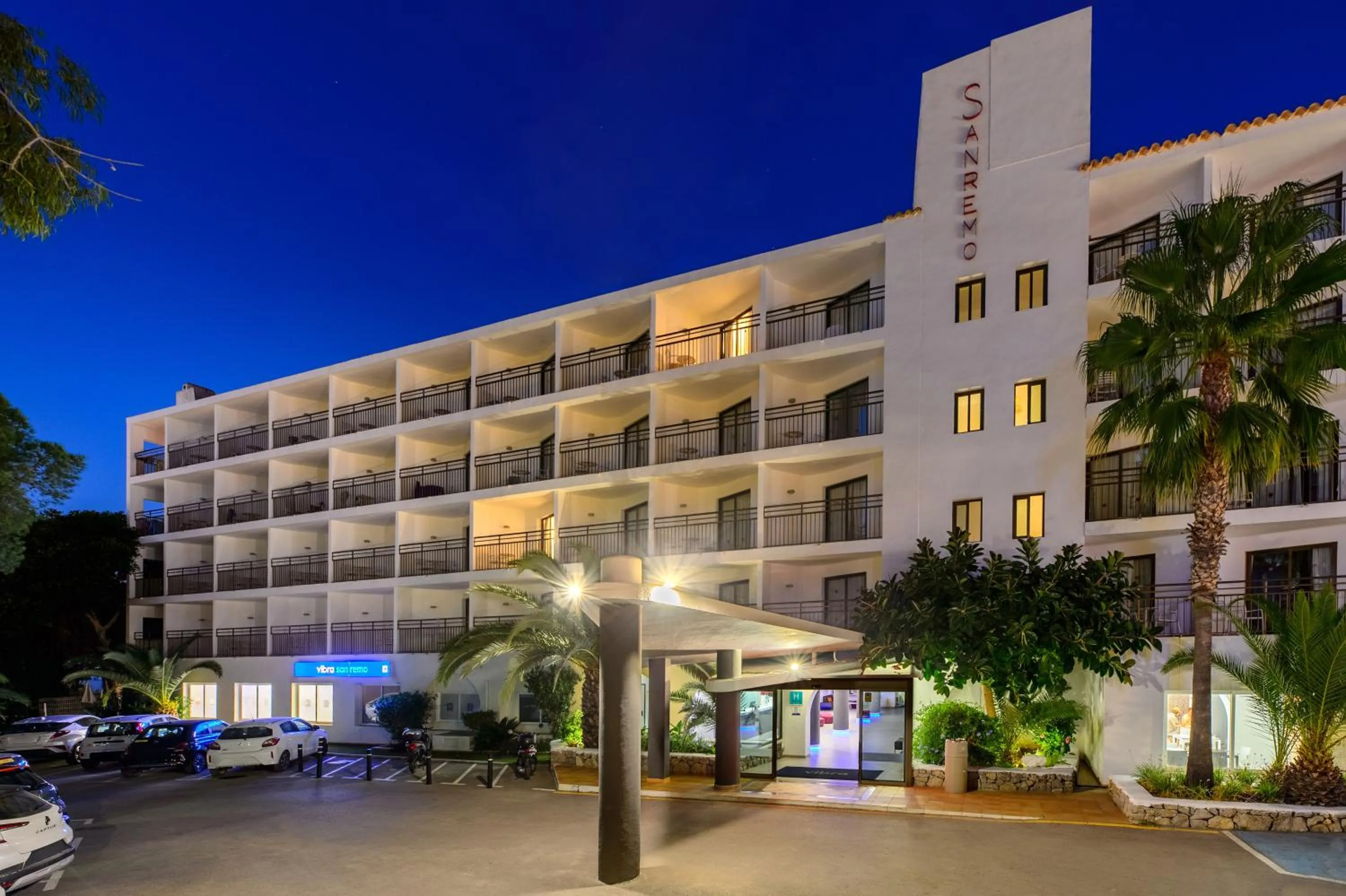 Property building in Hotel Vibra San Remo