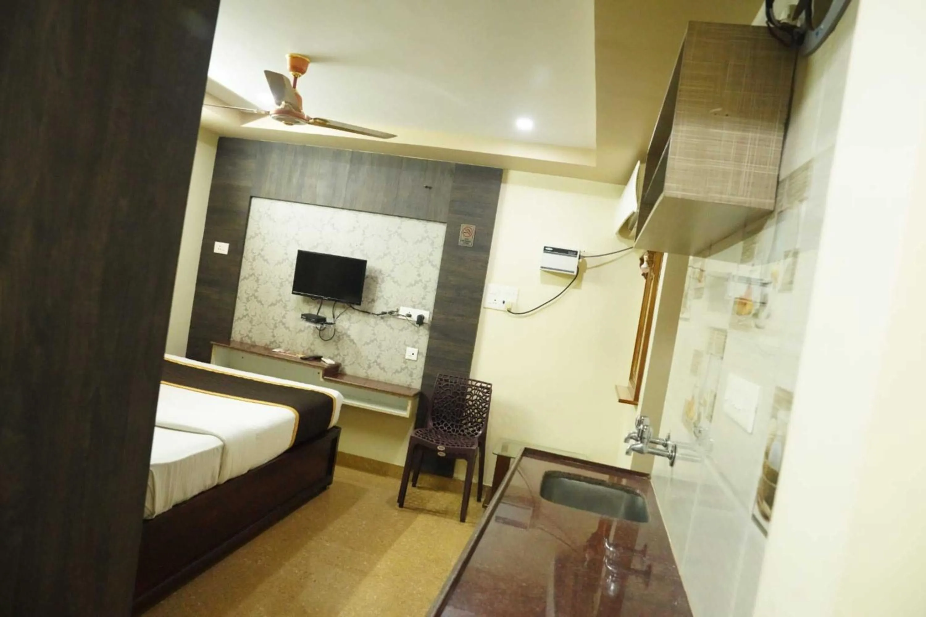 TV and multimedia in Bhimas Residency