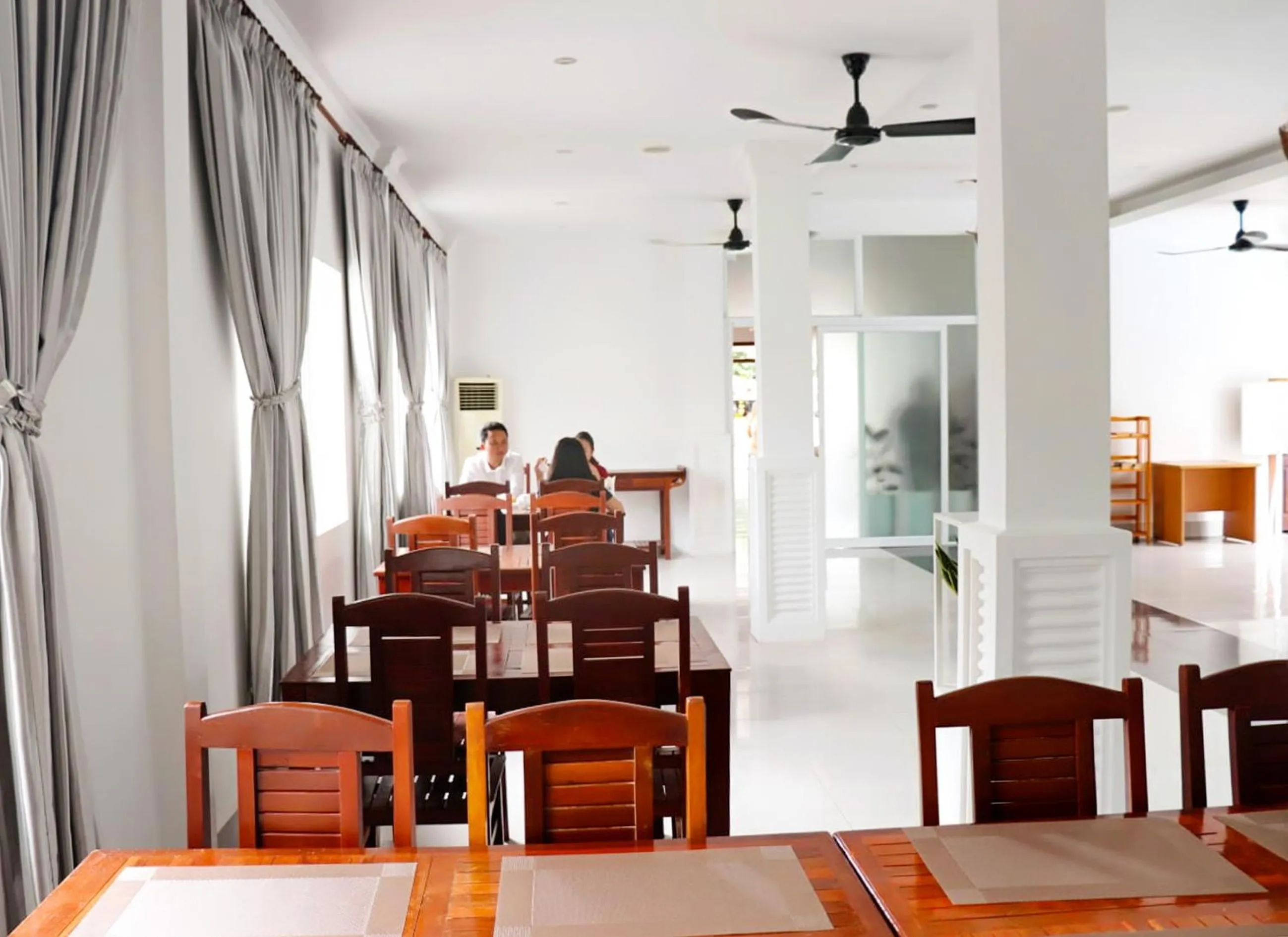 Restaurant/places to eat in The Blanc Residence