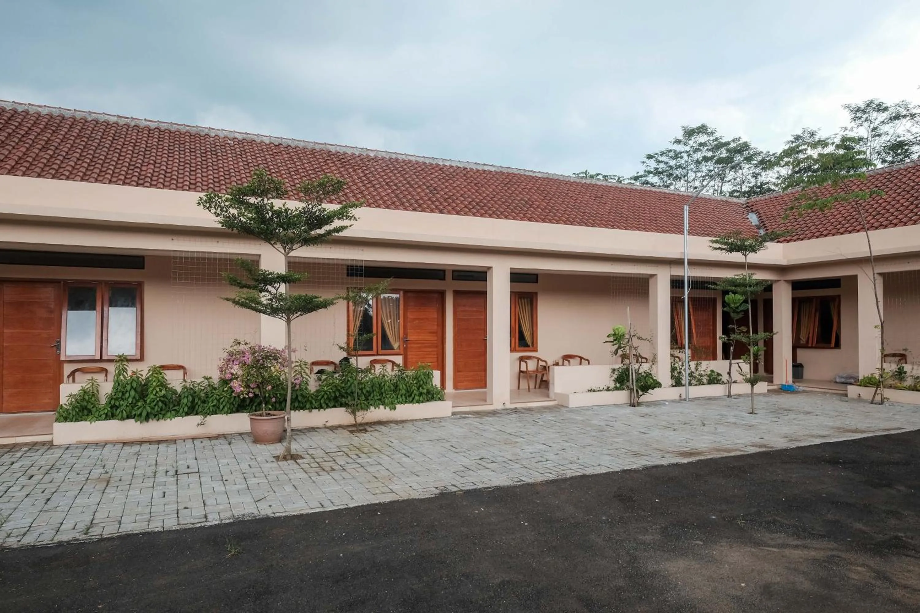 Property building in RedDoorz Plus Syariah at Hotel Indonesia Kajen