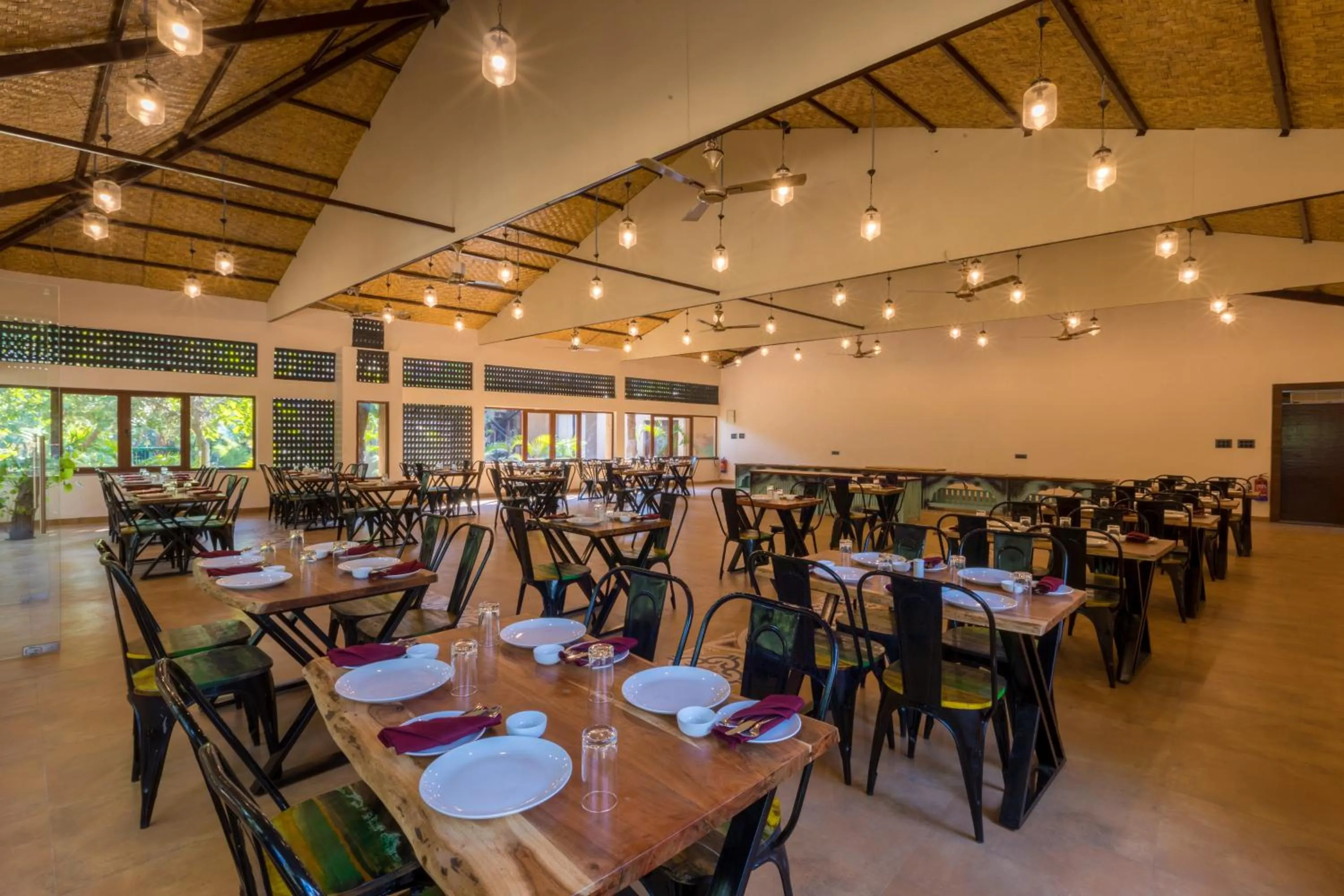 Restaurant/places to eat in Sterling Padam Pench