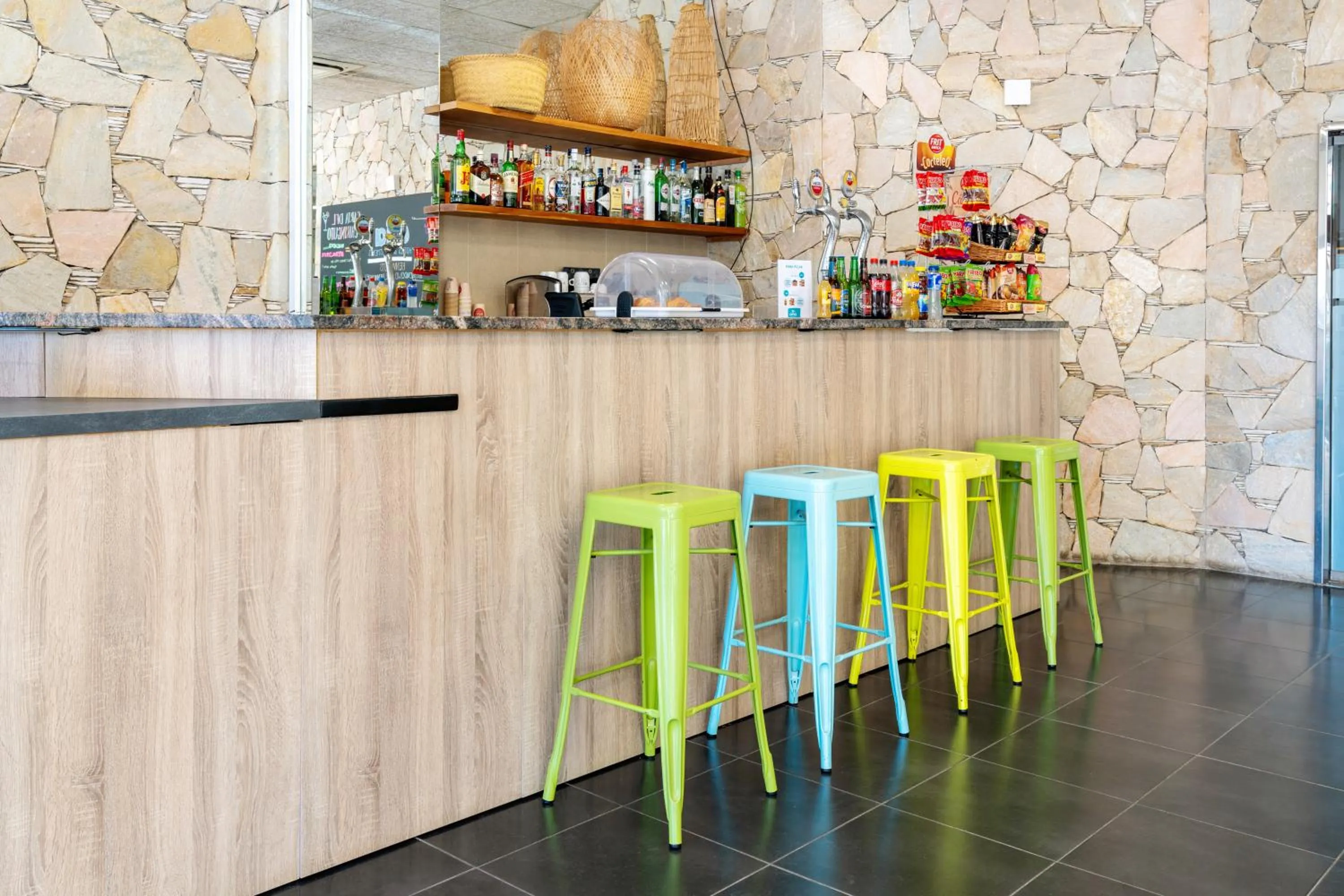 Lounge or bar in Aparthotel Ona Palamós