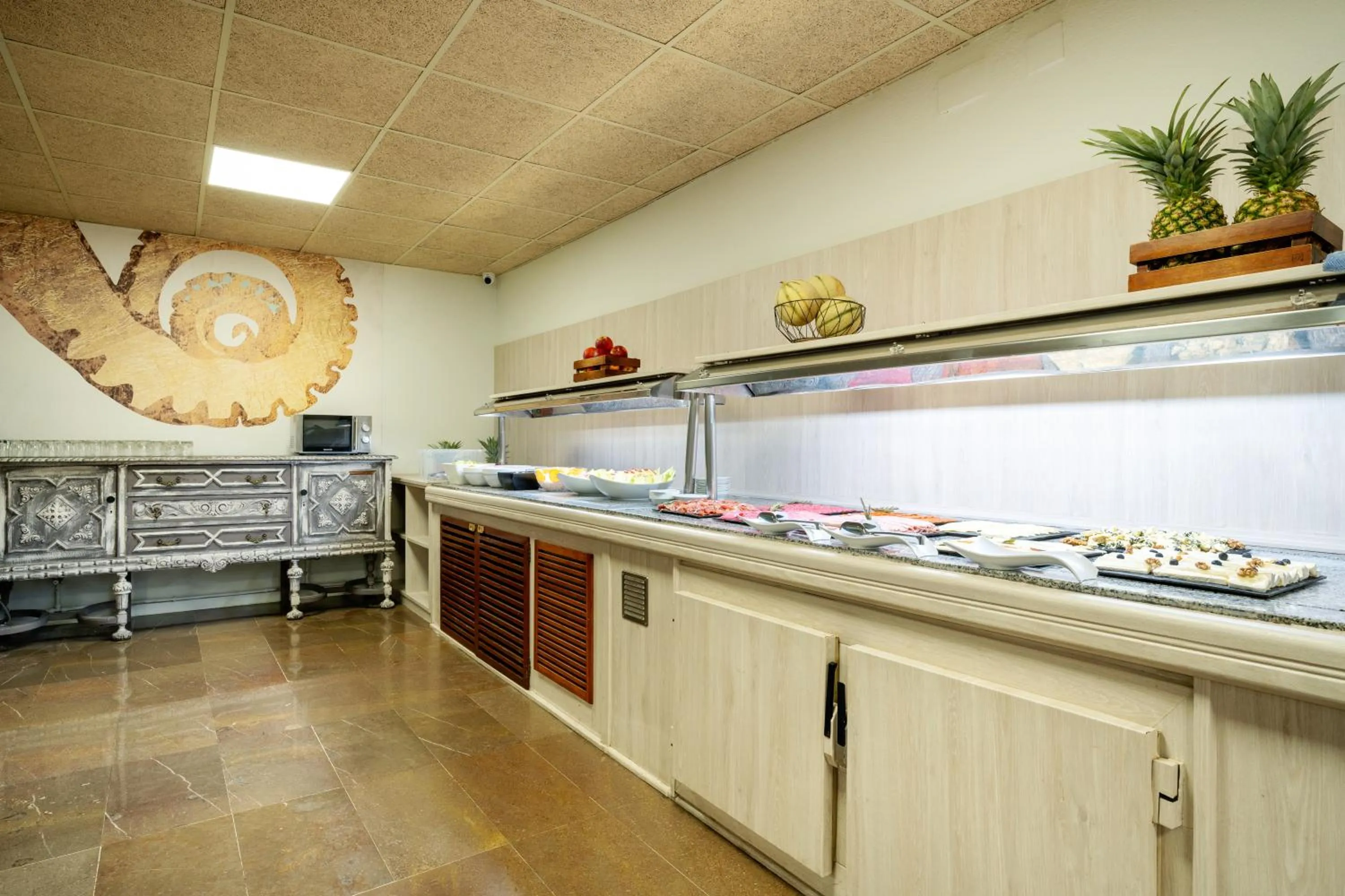 Buffet breakfast in Aparthotel Ona Palamós