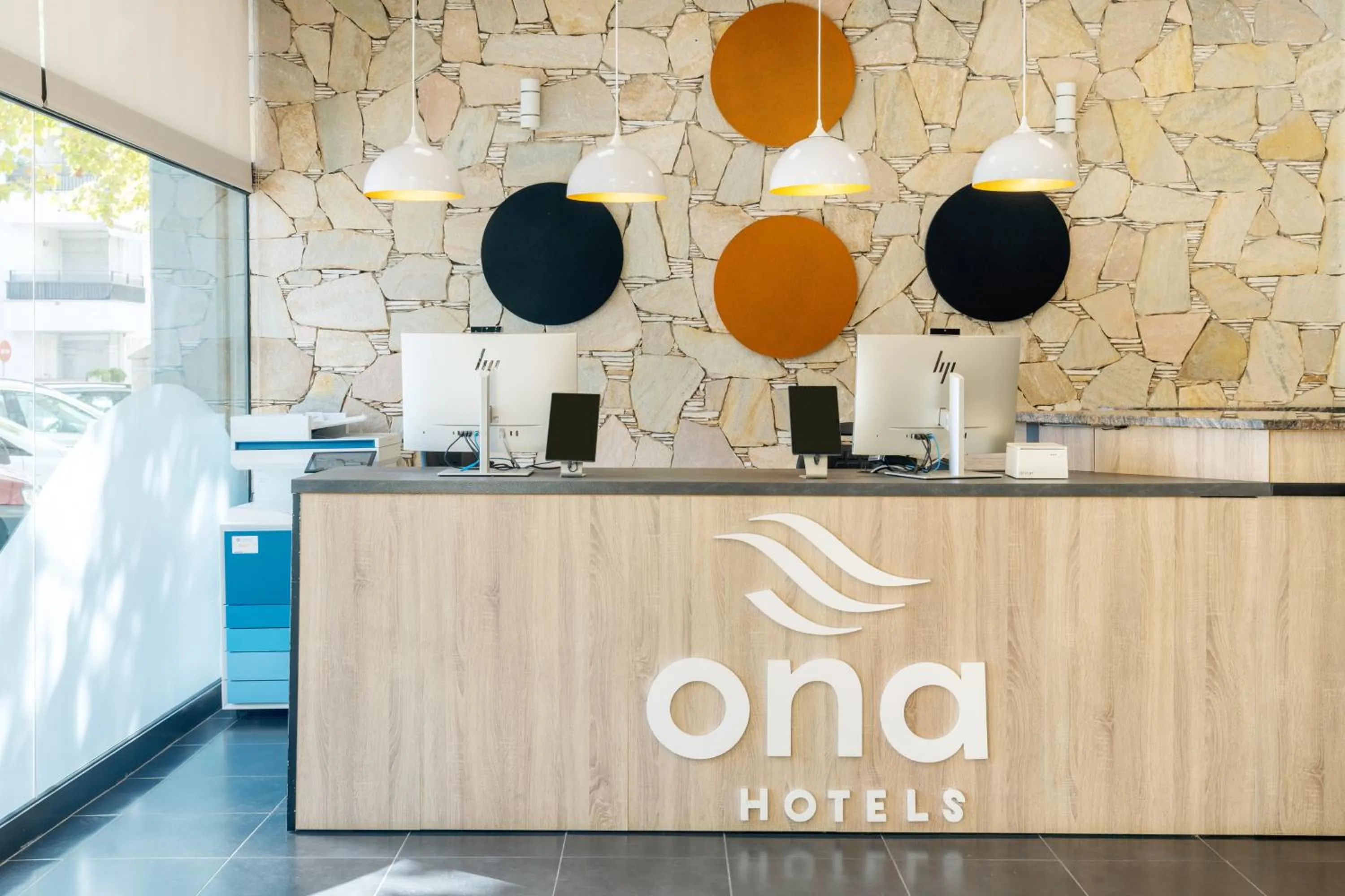 Property logo or sign in Aparthotel Ona Palamós