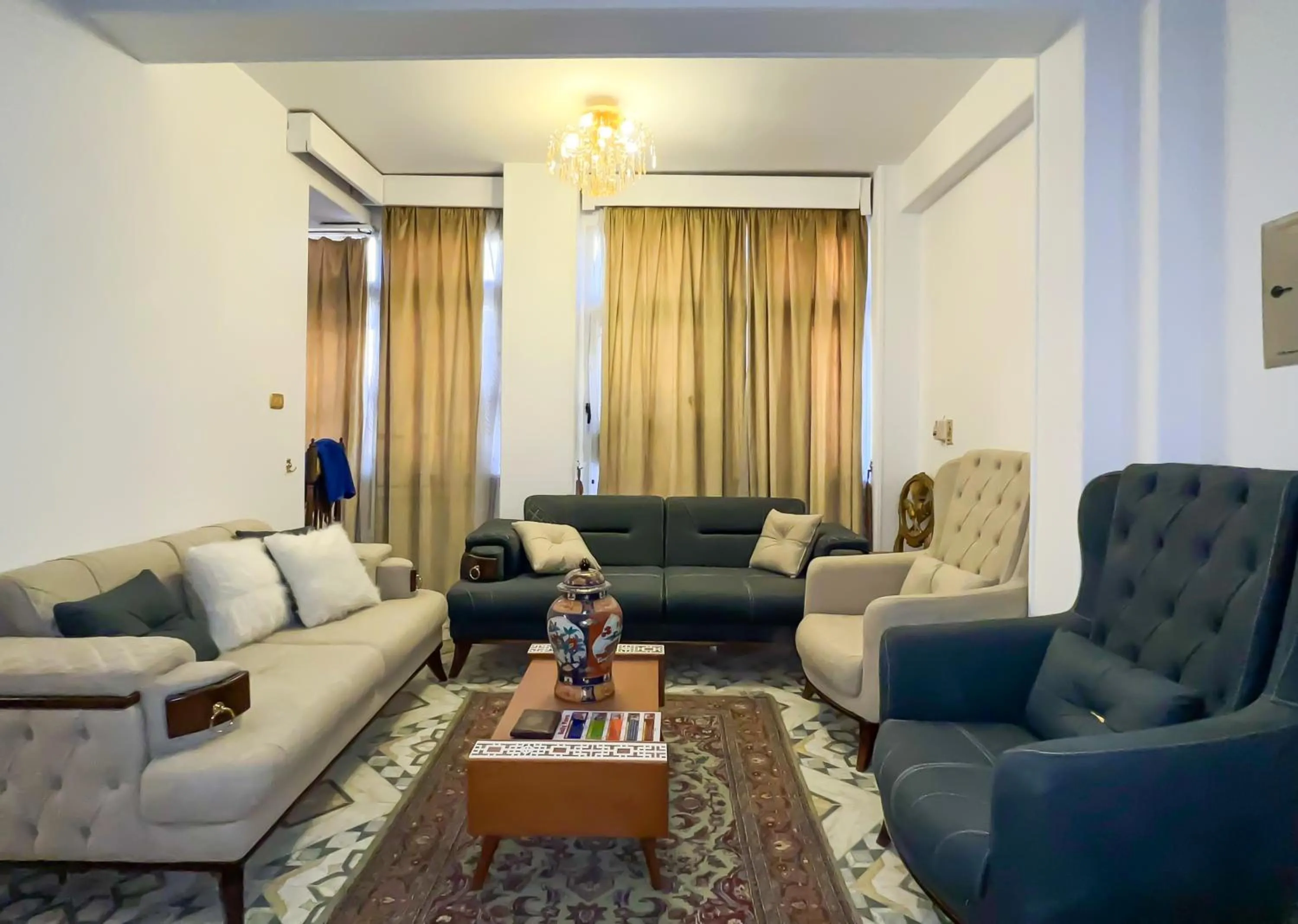 TV and multimedia in Osiris pyramids view inn