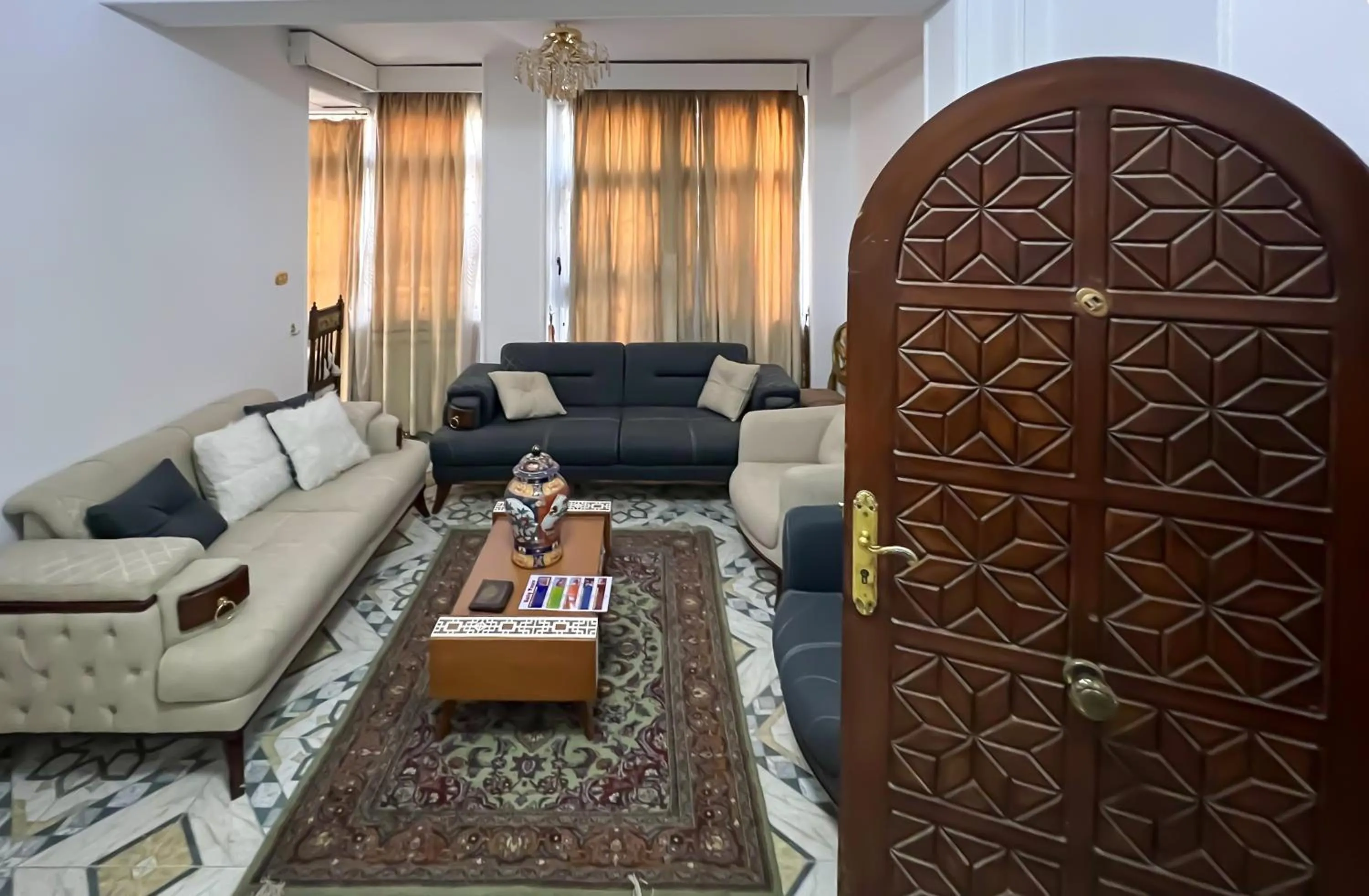 Living room in Osiris pyramids view inn