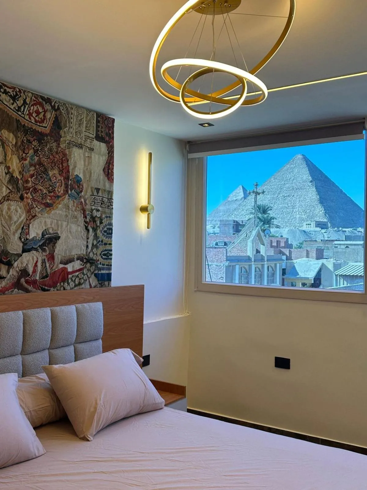 Bed in Osiris pyramids view inn