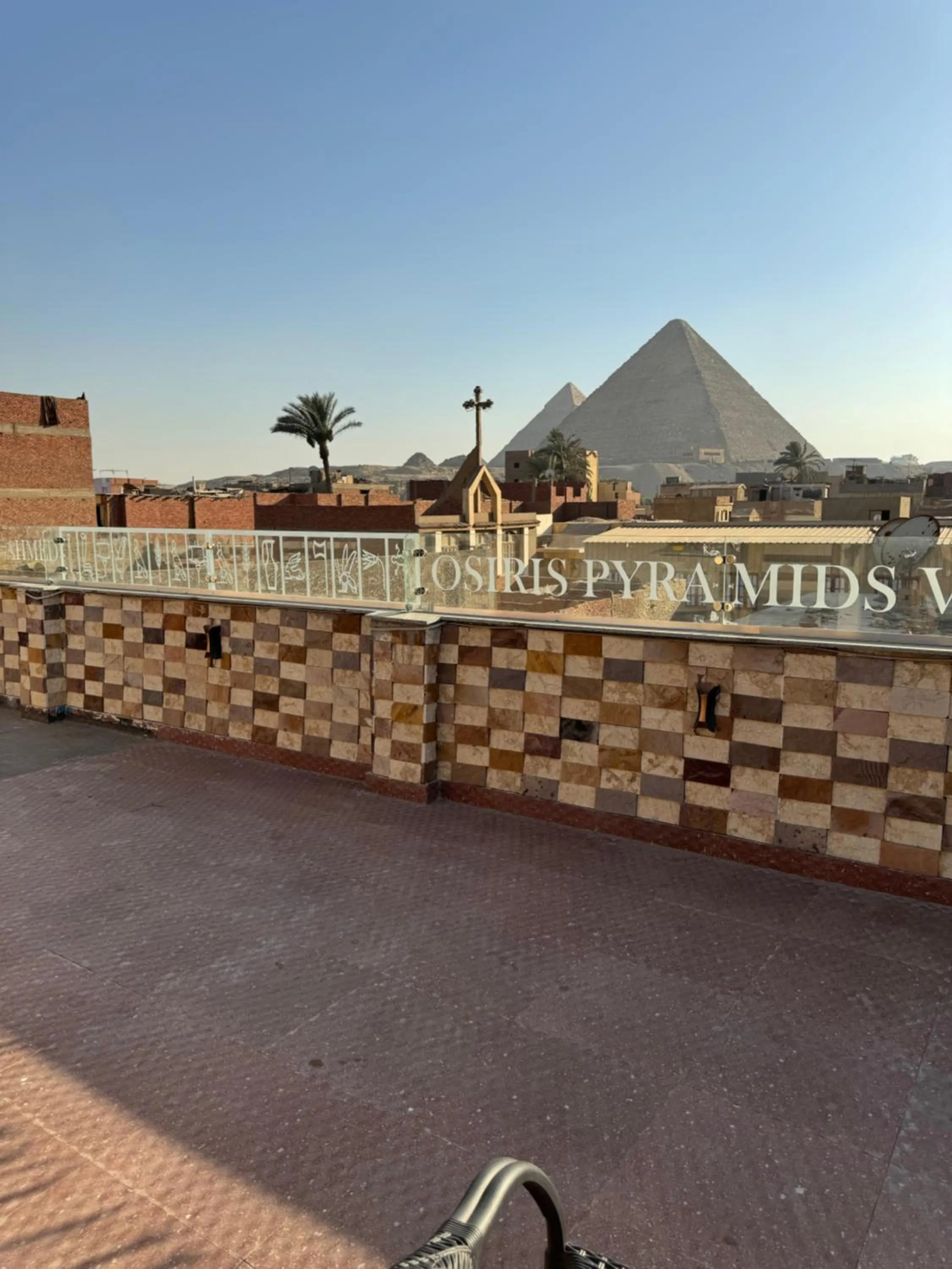 VIP in Osiris pyramids view inn