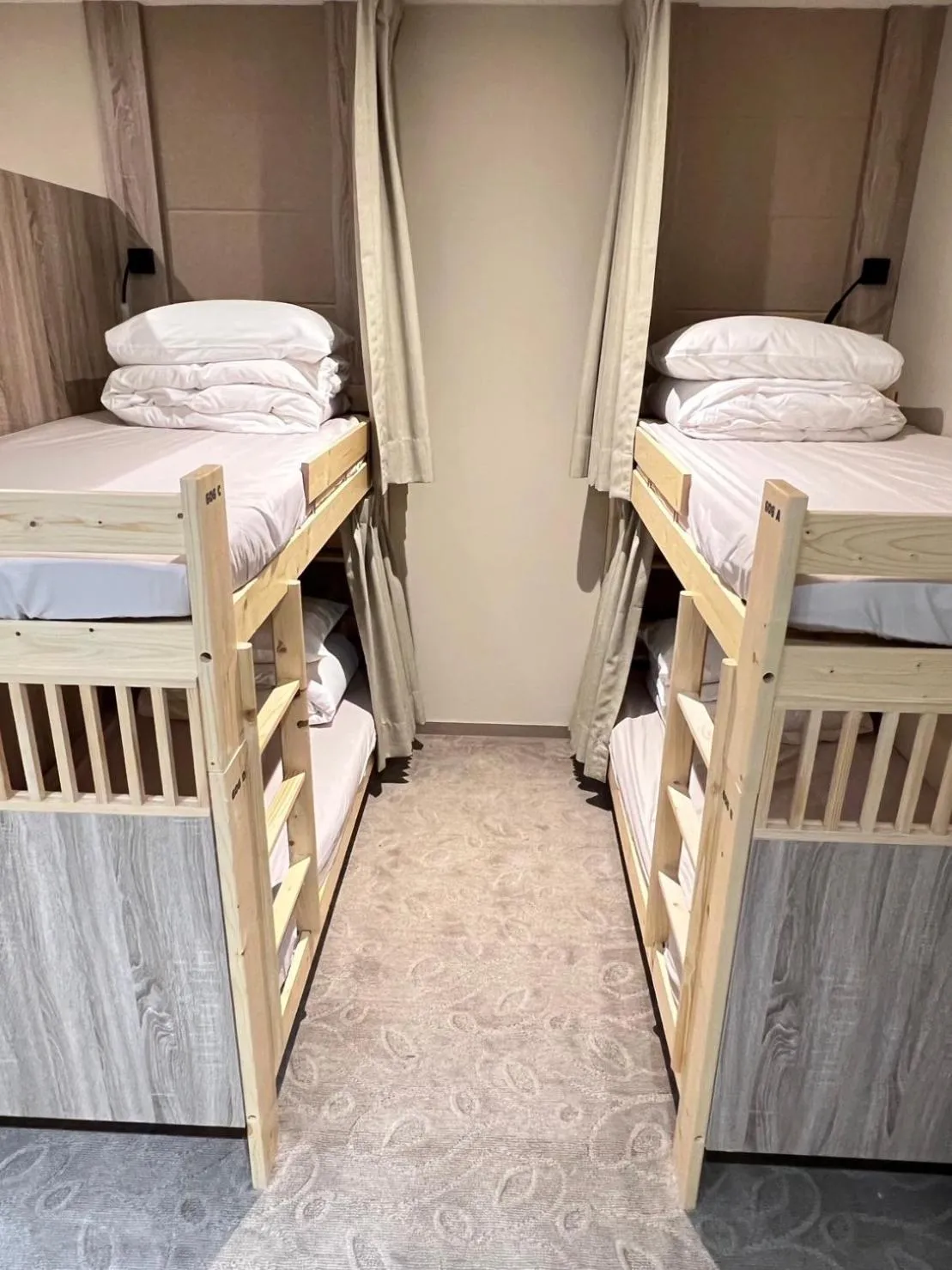bunk bed, Bed in Grace Hotel Dunbei