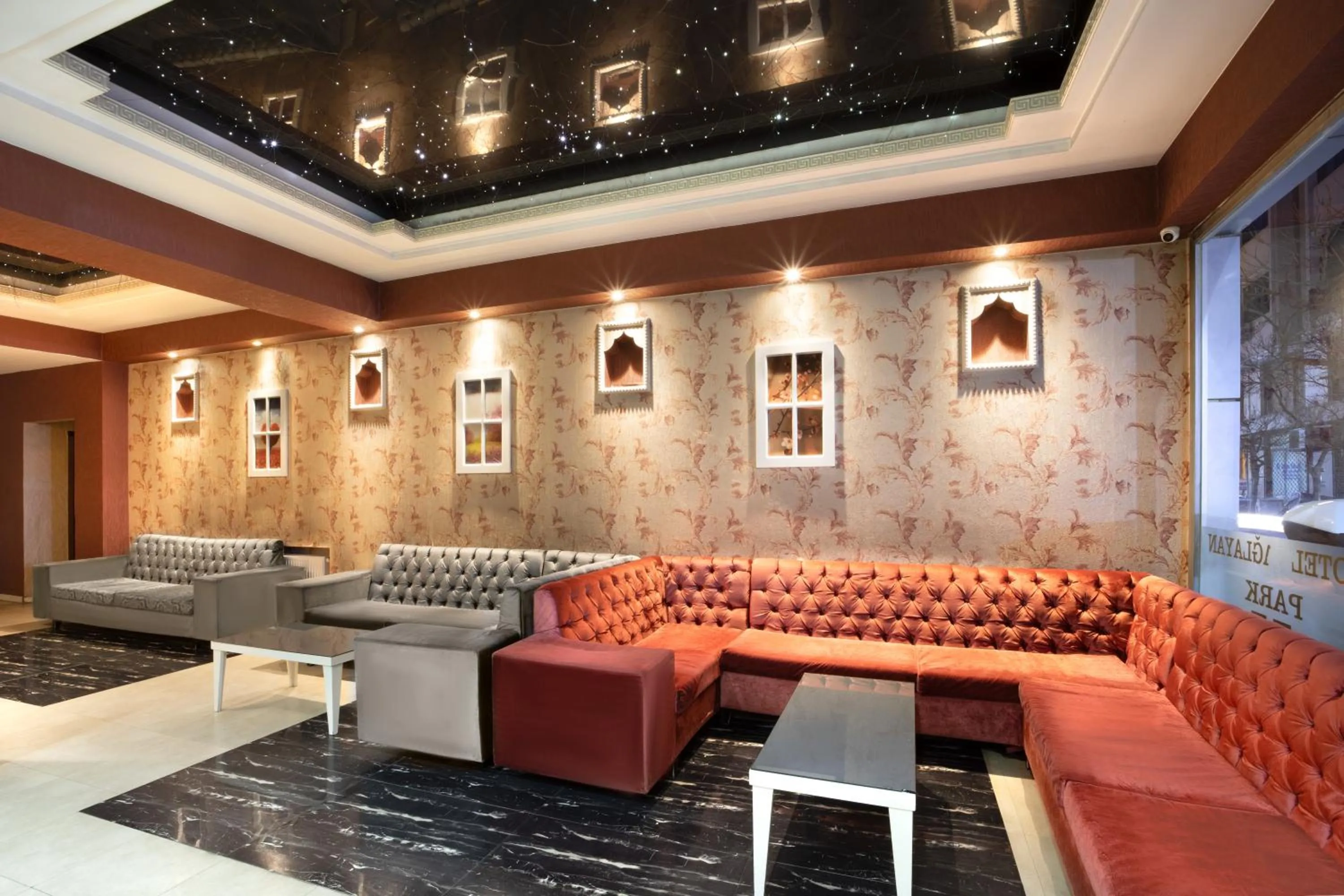 Lobby or reception in Park Çağlayan Hotel