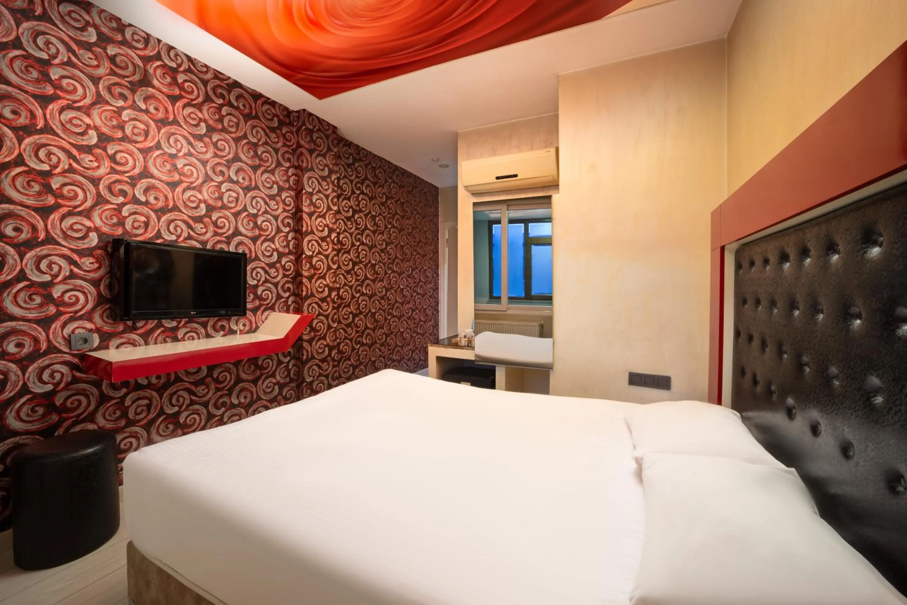 Bed in Park Çağlayan Hotel