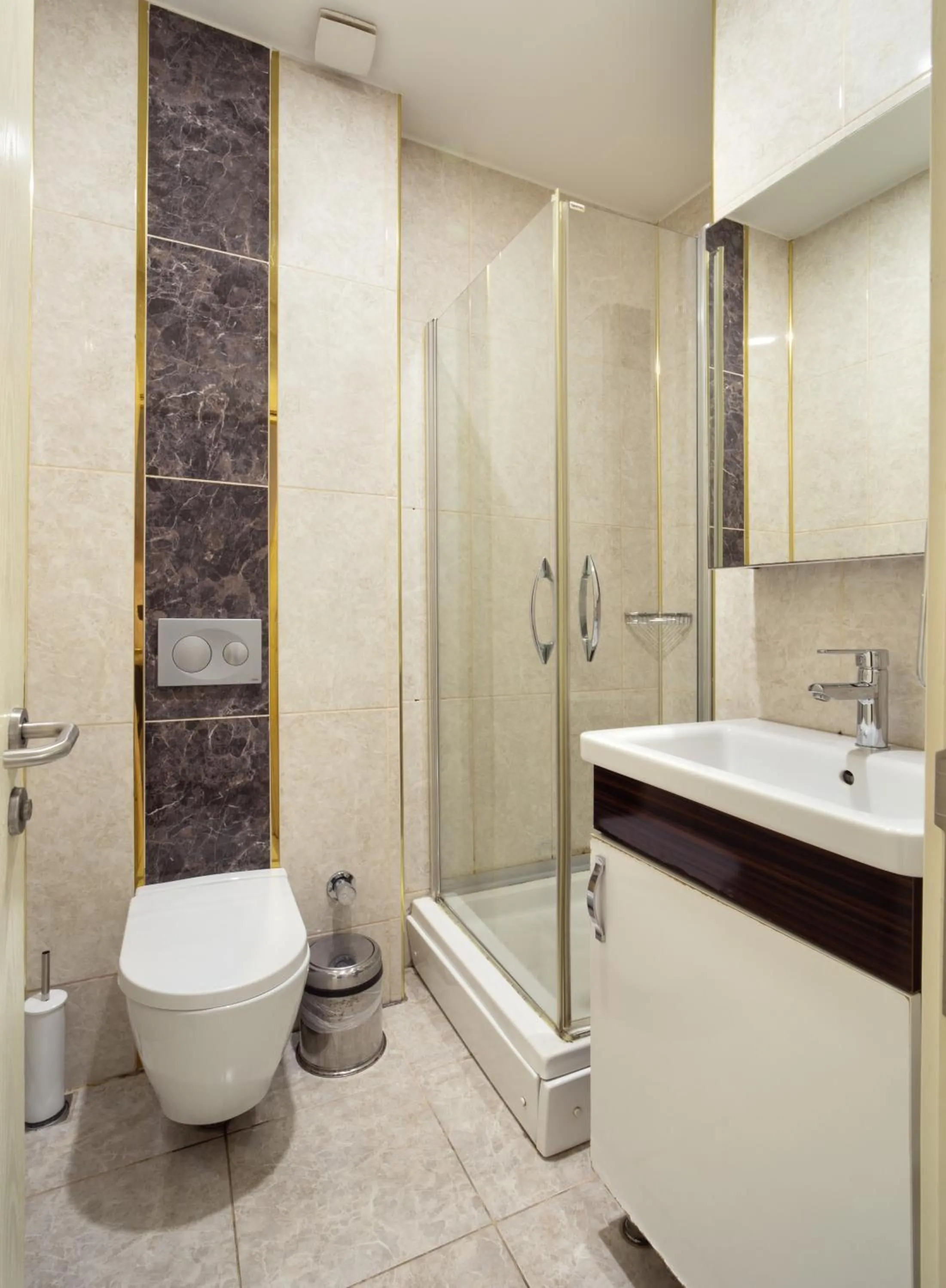 Shower in Park Çağlayan Hotel