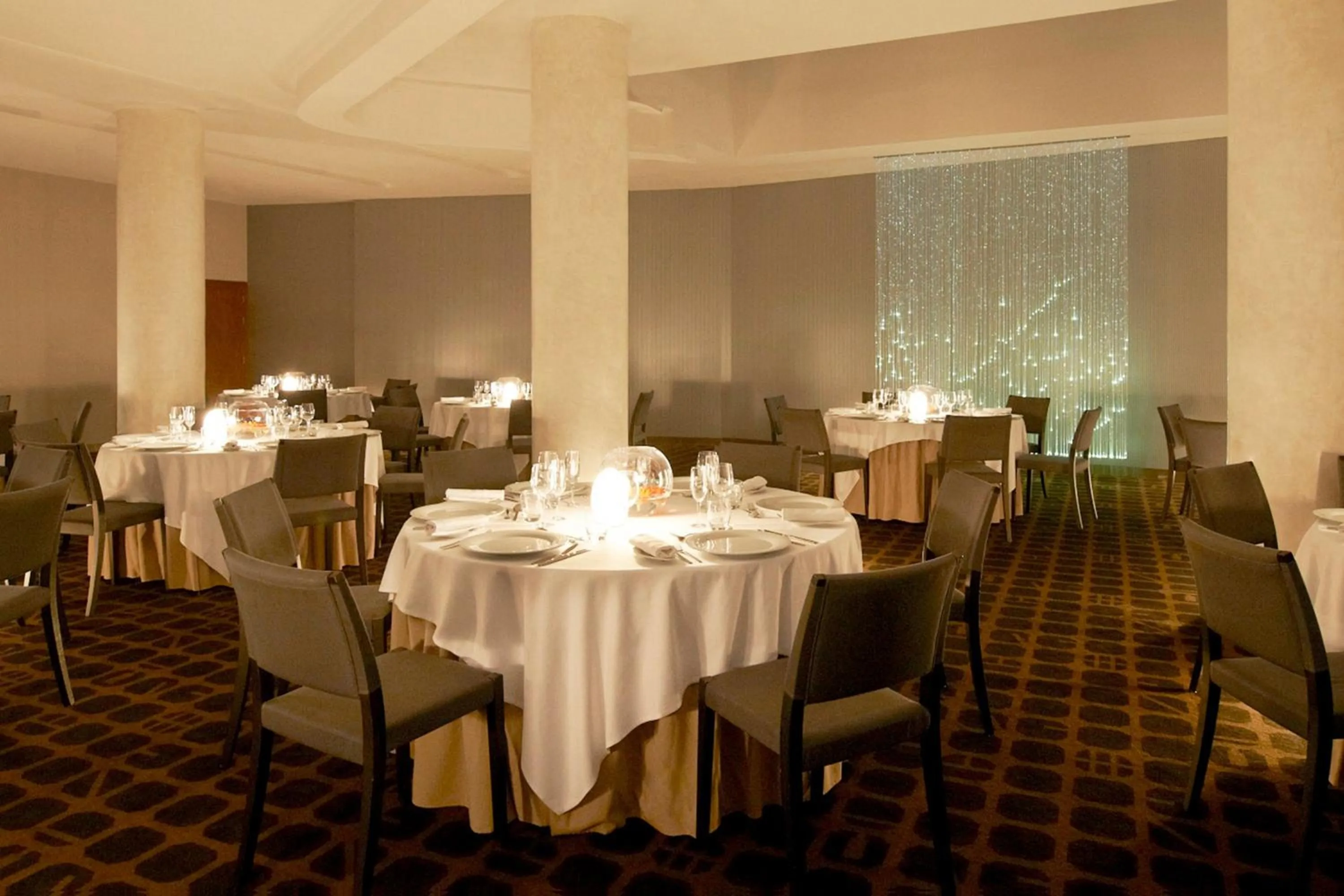 Meeting/conference room in Le Meridien Barcelona