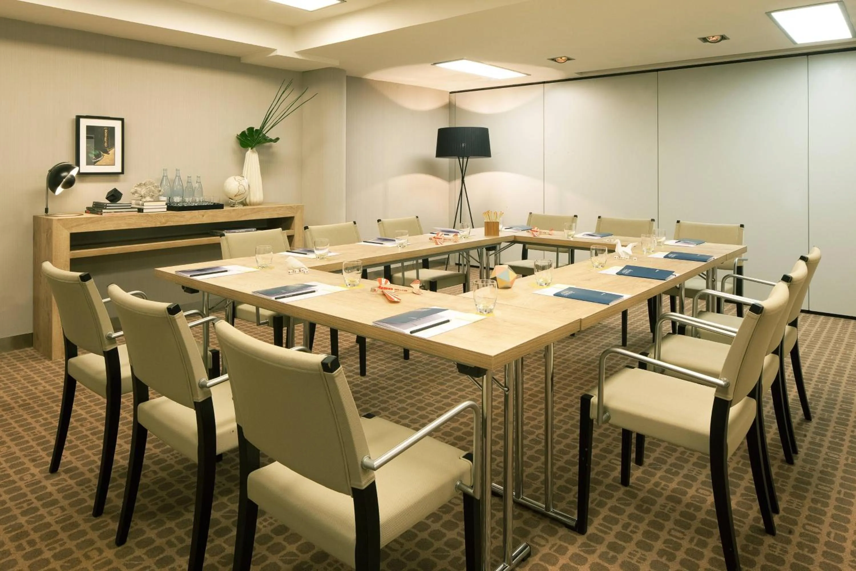 Meeting/conference room in Le Meridien Barcelona