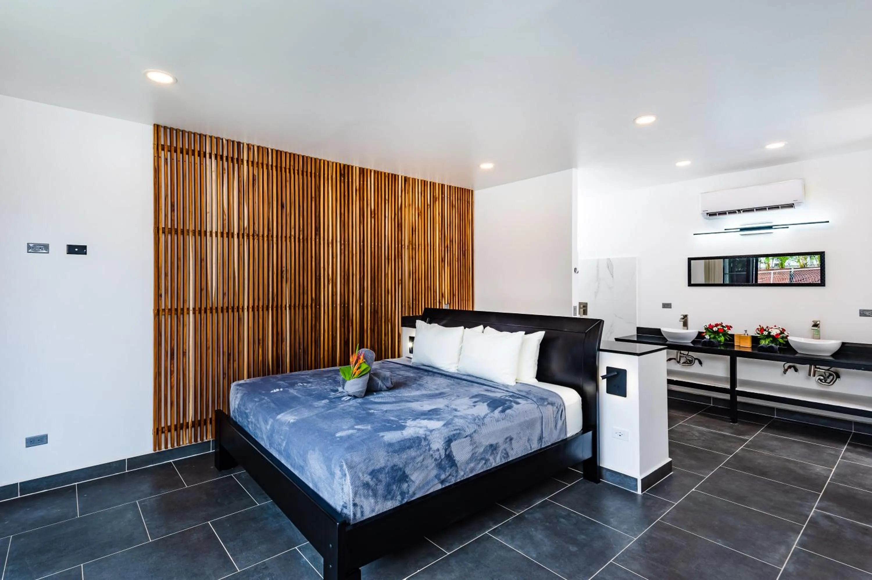 Bed in House of Nomad - Adults only