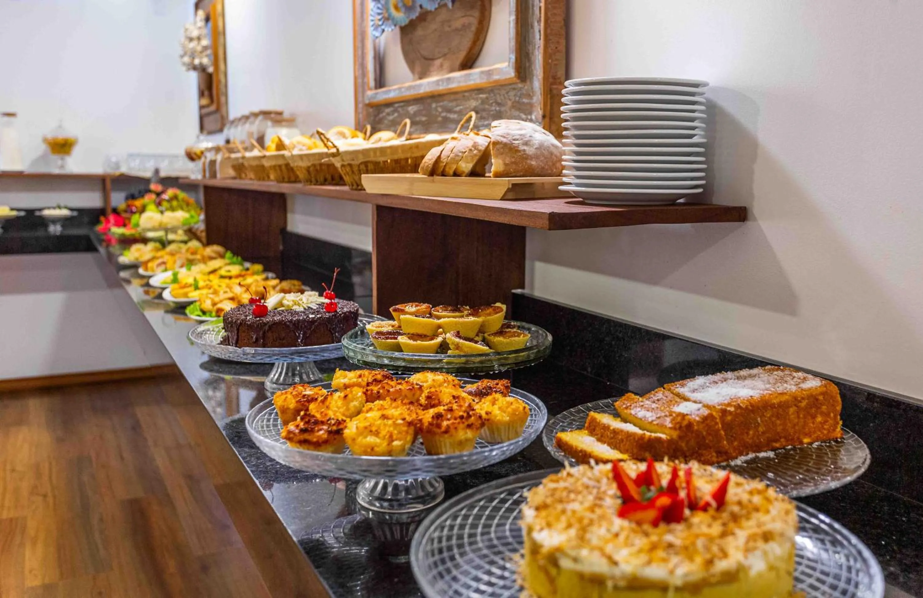 Buffet breakfast in Aqua by Sambass