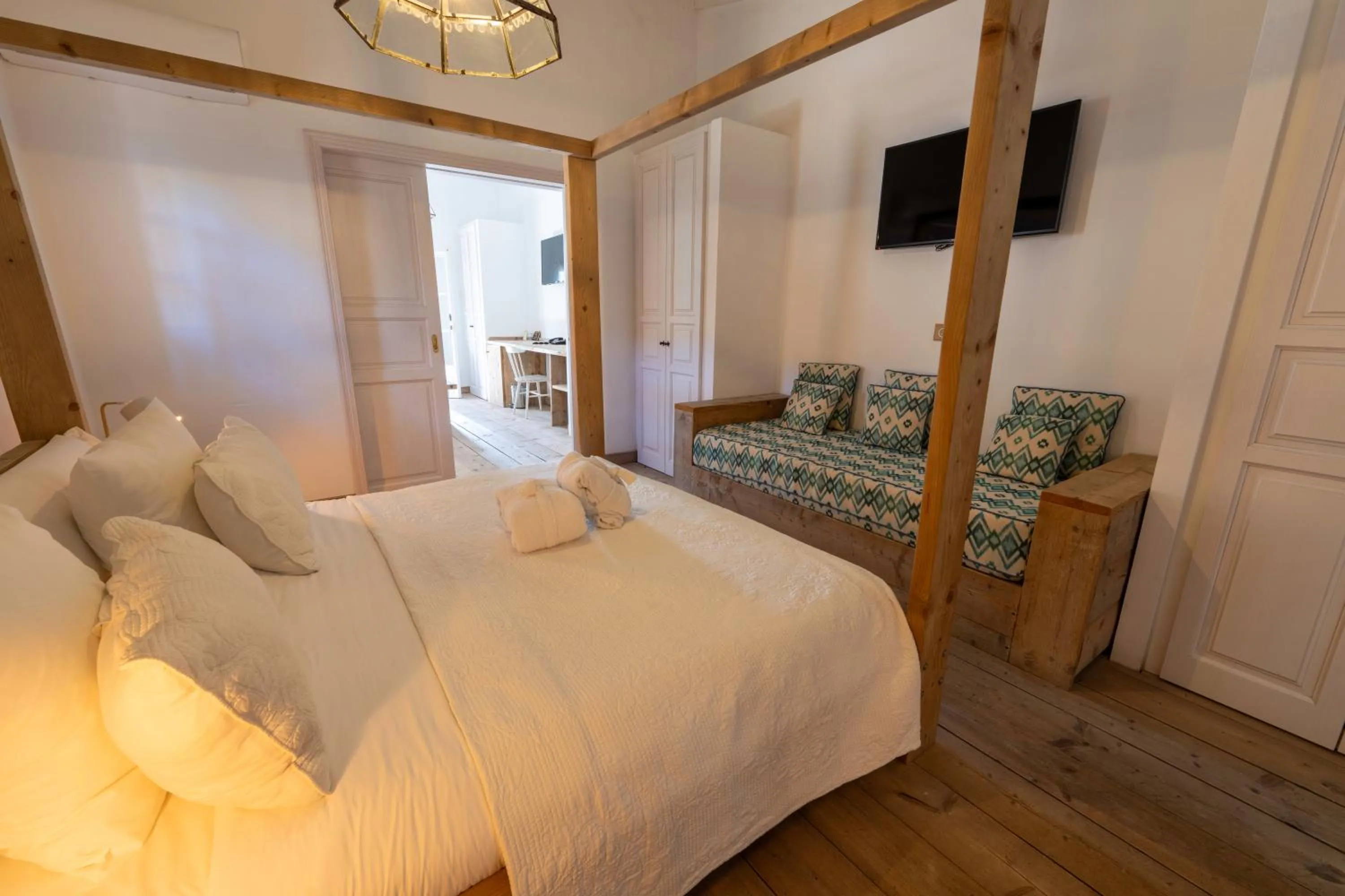 Bedroom, Bed in Finca Hotel Rural Es Turó